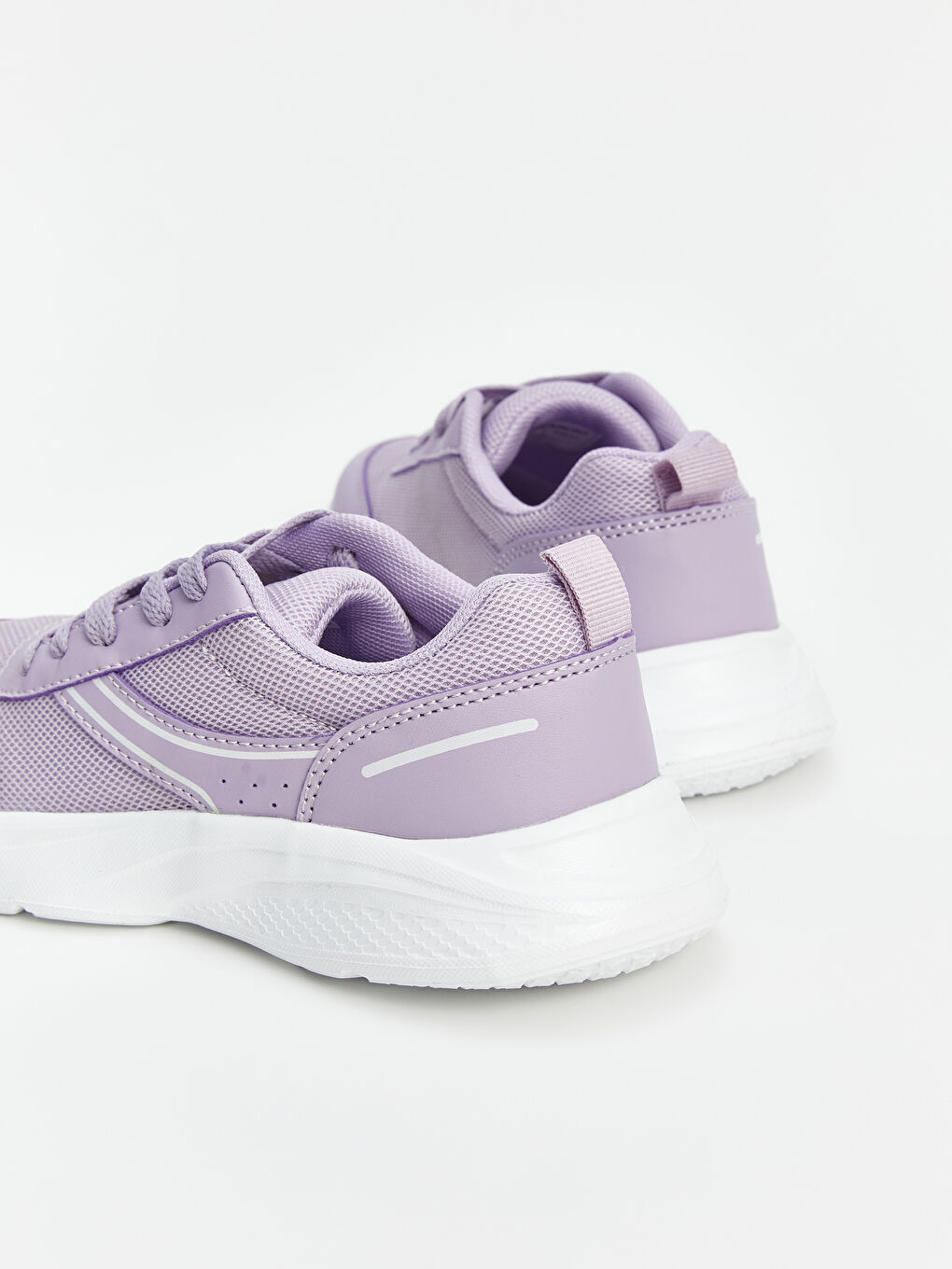 Кроссовки на шнуровке для девочек-3