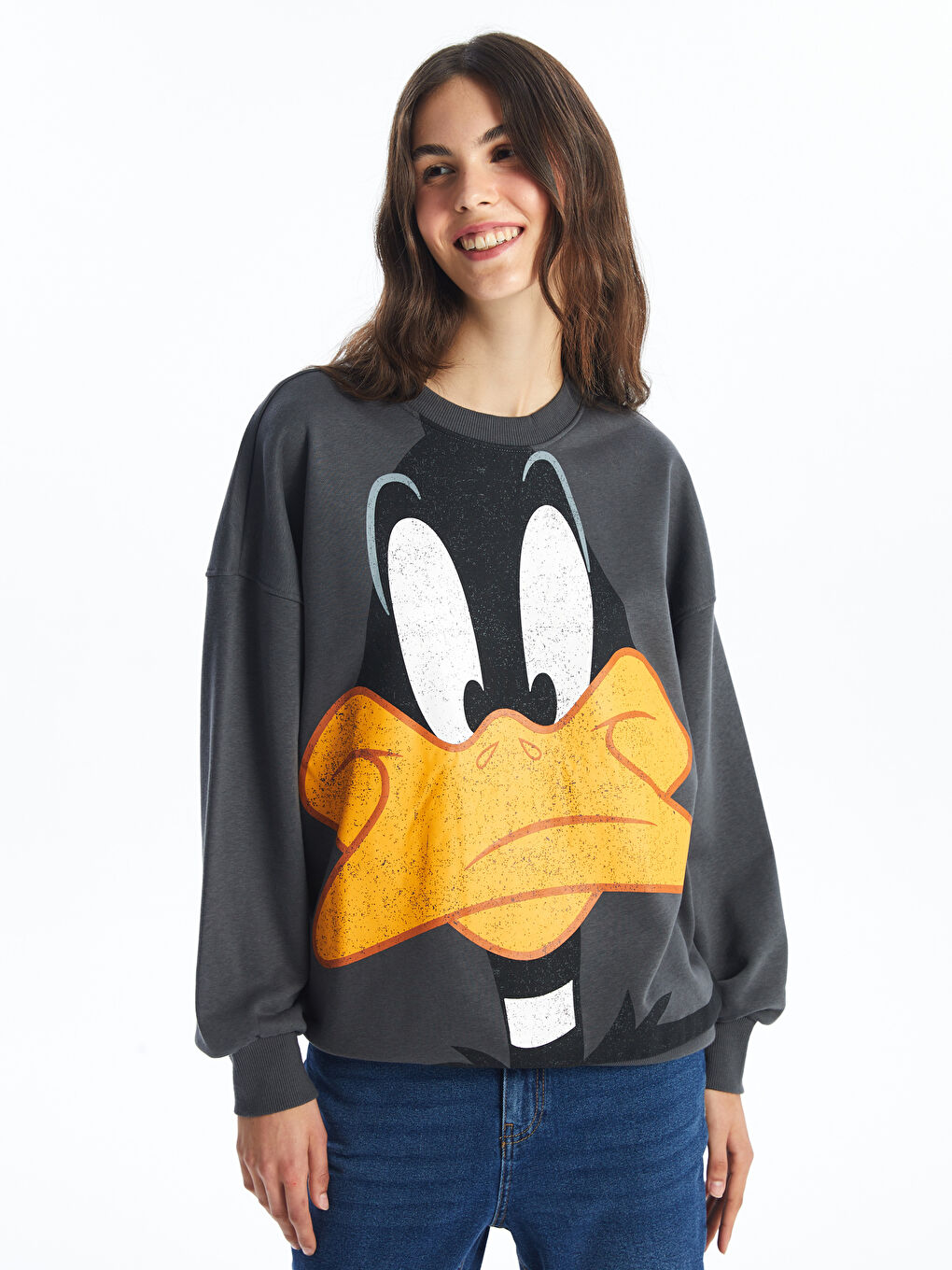 LCW Vision Antrasit Bisiklet Yaka Daffy Duck Baskılı Oversize Kadın Sweatshirt