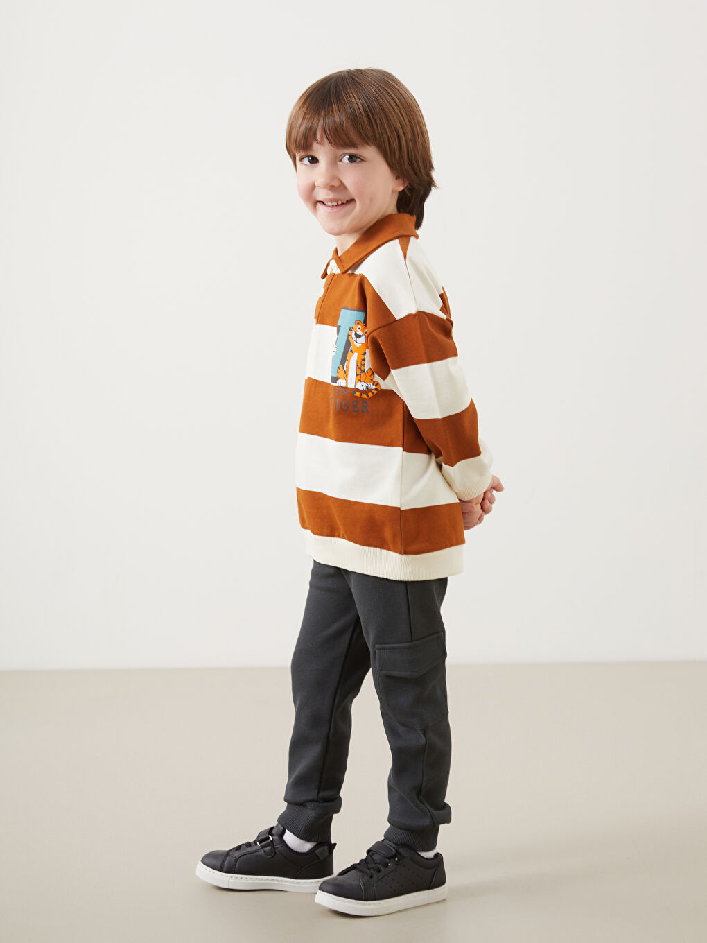 LC Waikiki Polo Neck Printed Baby Boy Sweatshirt and Tracksuit Bottom 2-Piece Set -W4AI47Z1-LQX