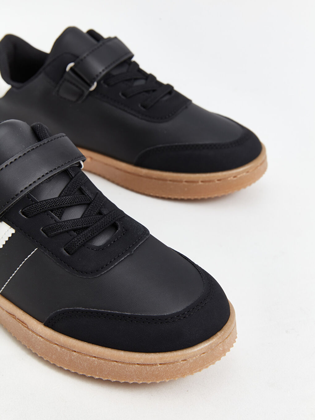 Laces & Hook-and-Loop Boys' Sneakers-2