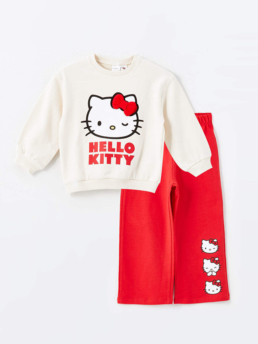 LCW baby Krem Rengi Bisiklet Yaka Hello Kitty Baskılı Kız Bebek Sweatshirt ve Pantolon 2'li Takım