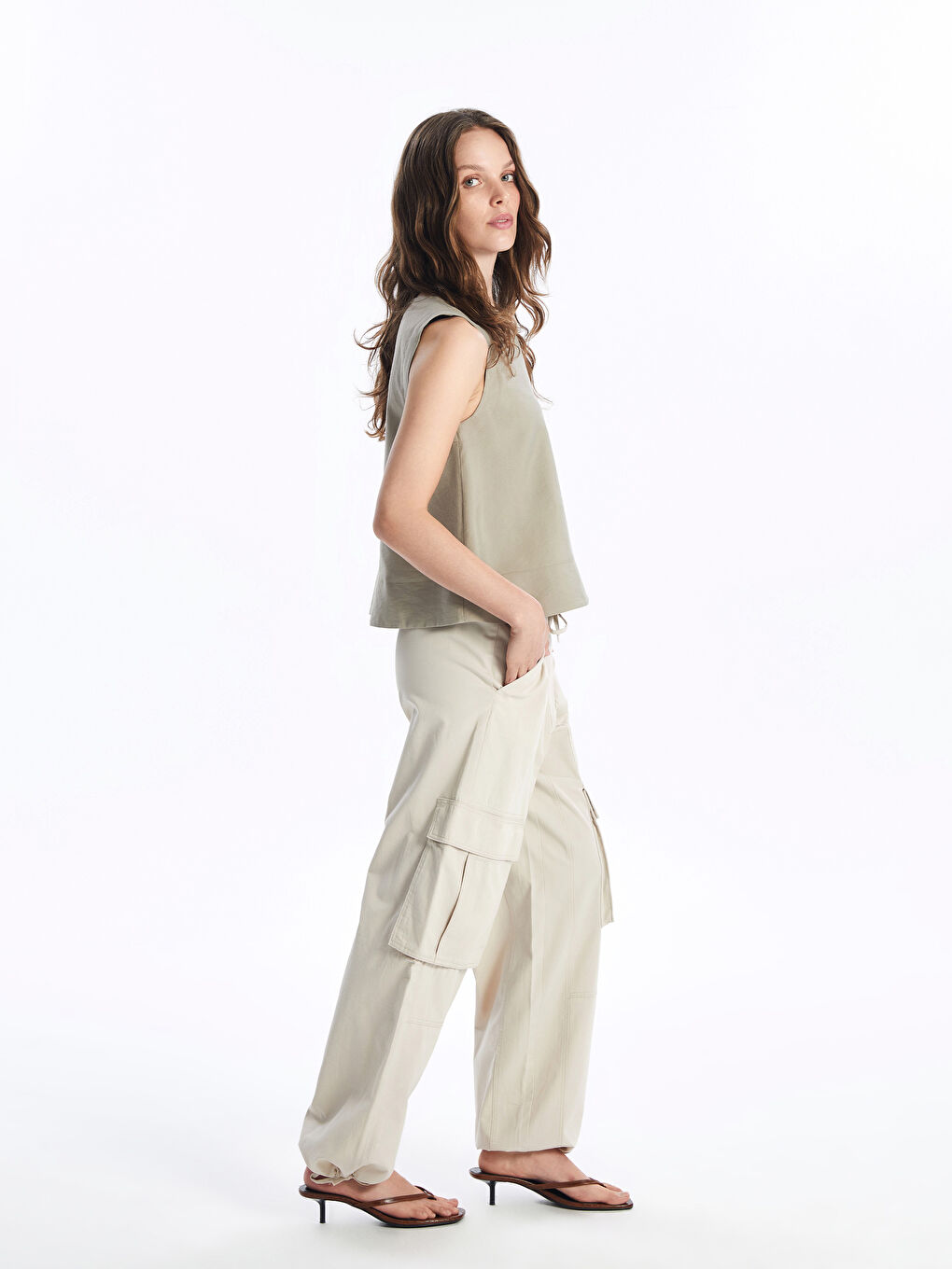 LCW Vision Elasticated Waist Plain Gabardine Women's Cargo Trousers -W4AL48Z8-YFF