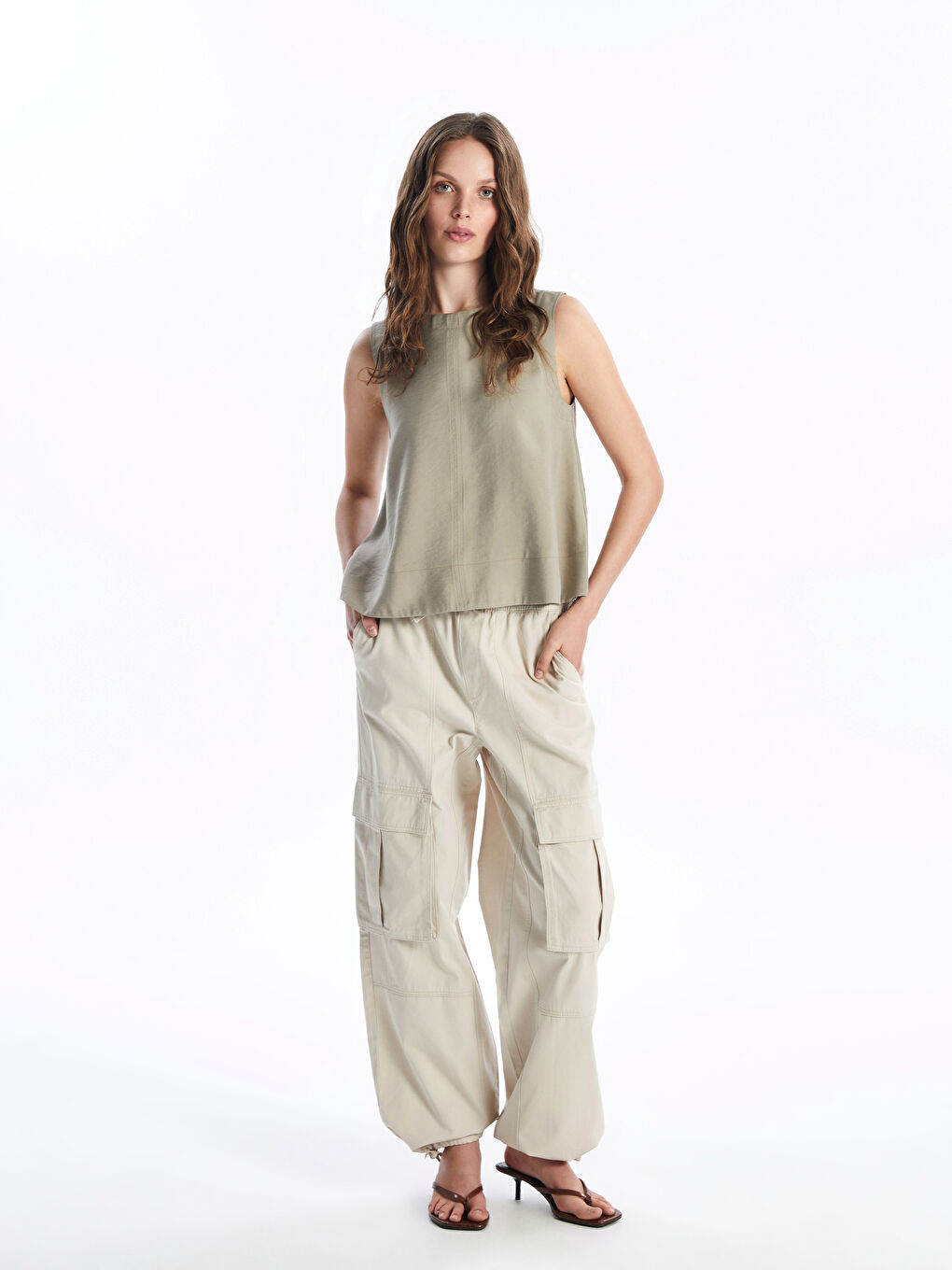 LCW Vision Elasticated Waist Plain Gabardine Women's Cargo Trousers -W4AL48Z8-YFF