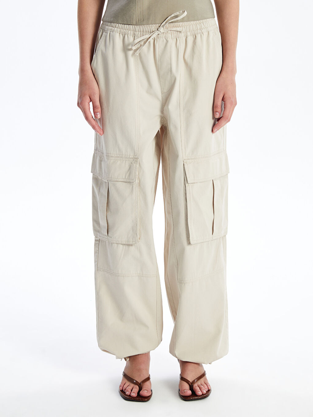 LCW Vision Elasticated Waist Plain Gabardine Women's Cargo Trousers -W4AL48Z8-YFF