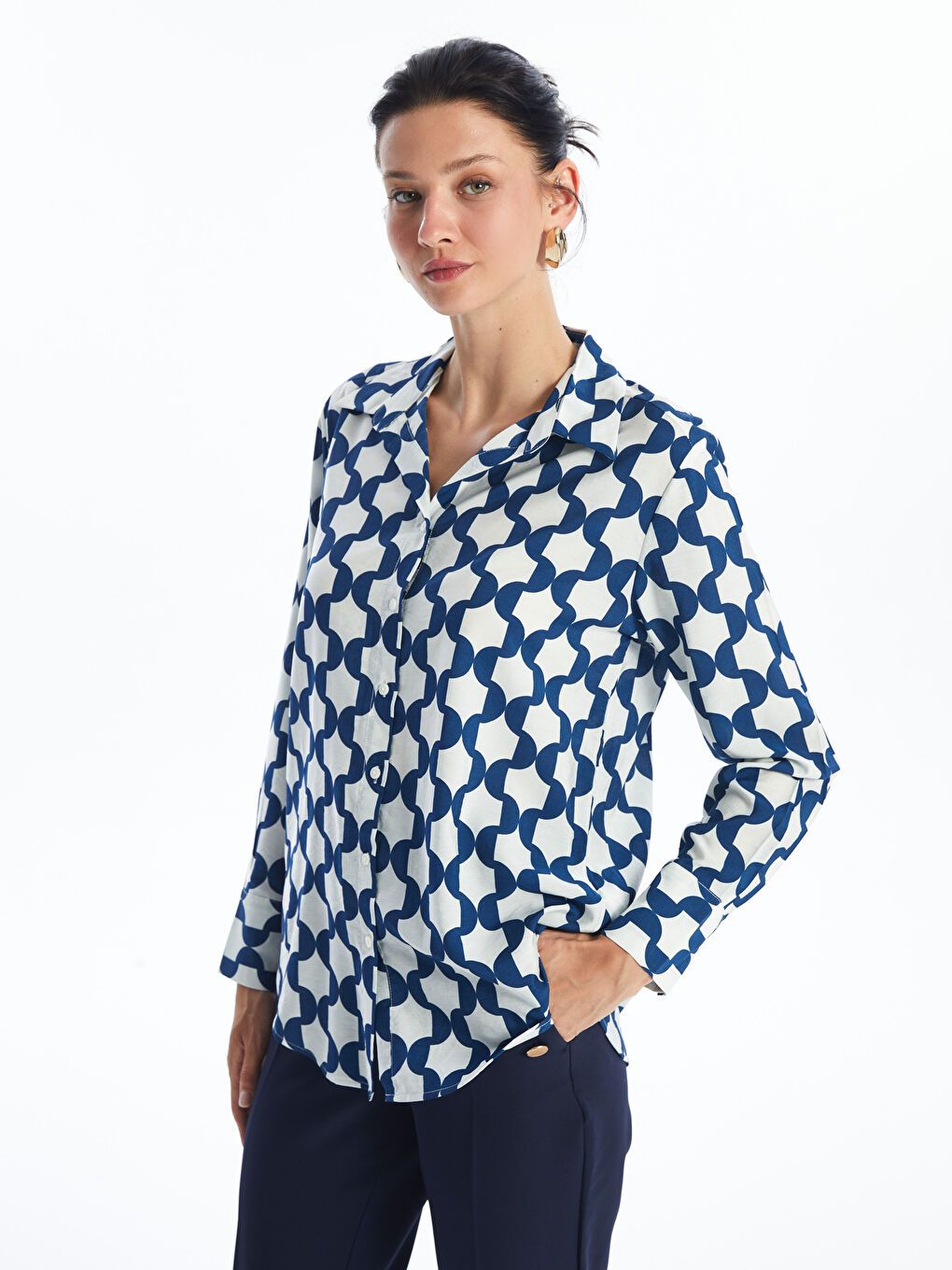 LCWAIKIKI Classic Patterned Women's Shirt -W4AN07Z8-LRA