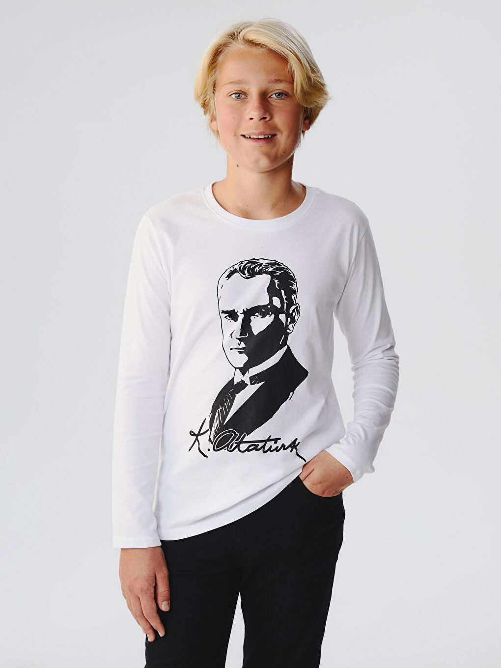 Beyaz Bisiklet Yaka Atatürk Baskılı Erkek Çocuk Tişört-2