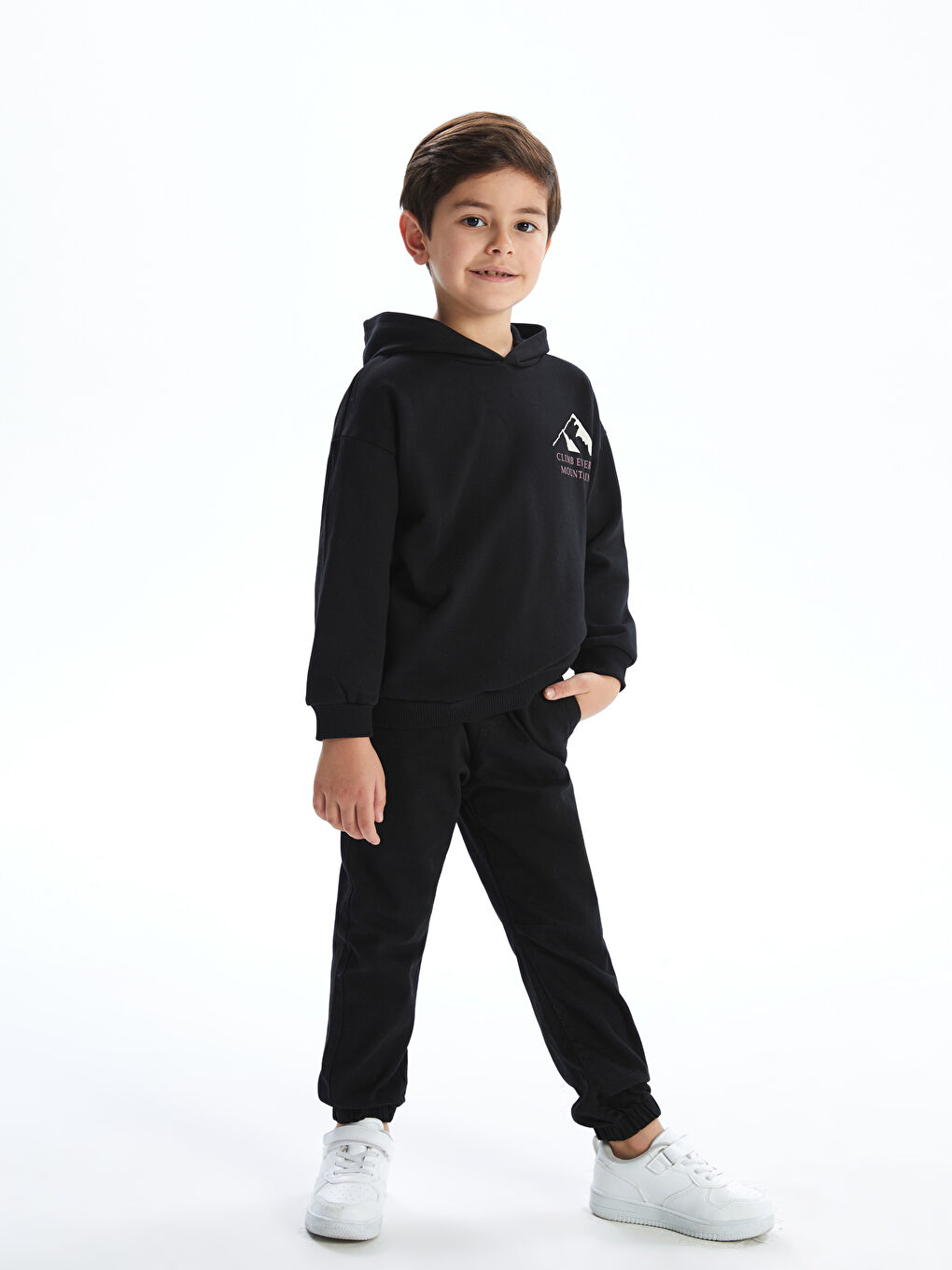 LCW Kids Siyah Beli Lastikli Basic Erkek Çocuk Jogger Pantolon - 1