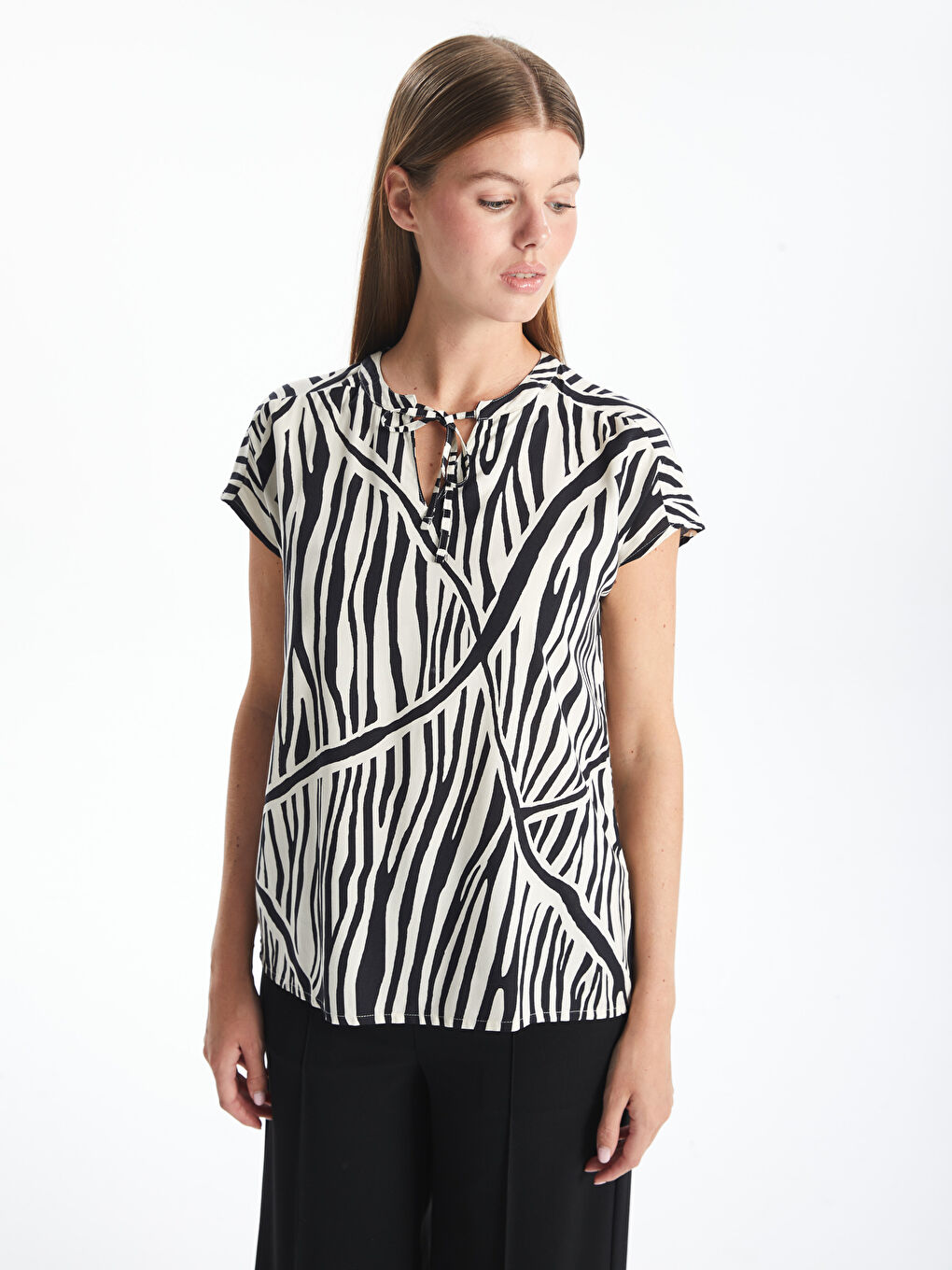 Tie Neck Patterned Short Sleeve Women's Blouse -W4AP41Z8-LQJ