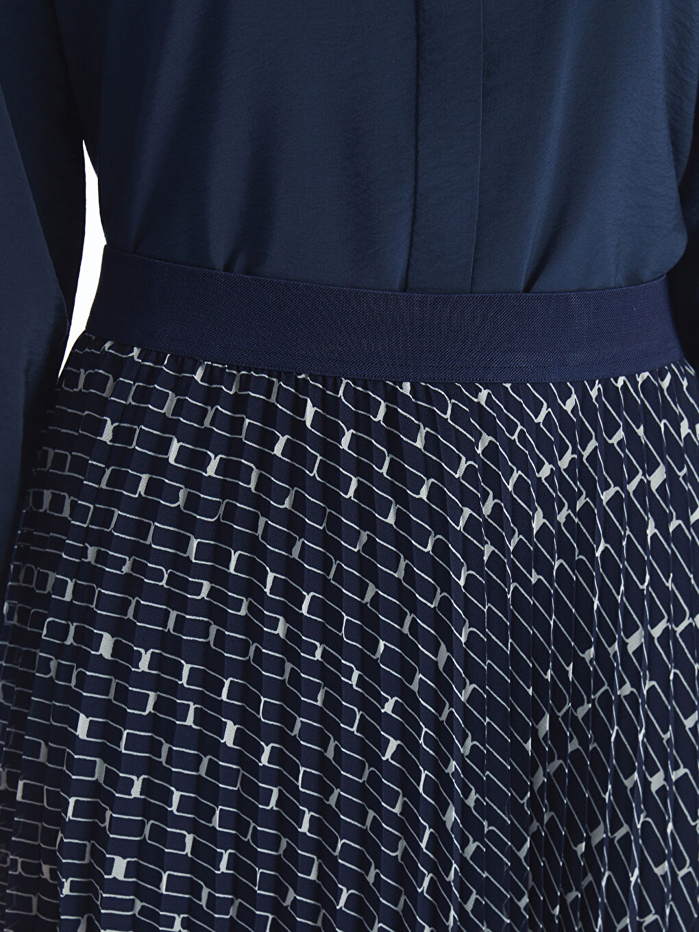 LCWAIKIKI Classic Elasticated Waist Patterned Pleated Women's Skirt -W4AP81Z8-LSJ