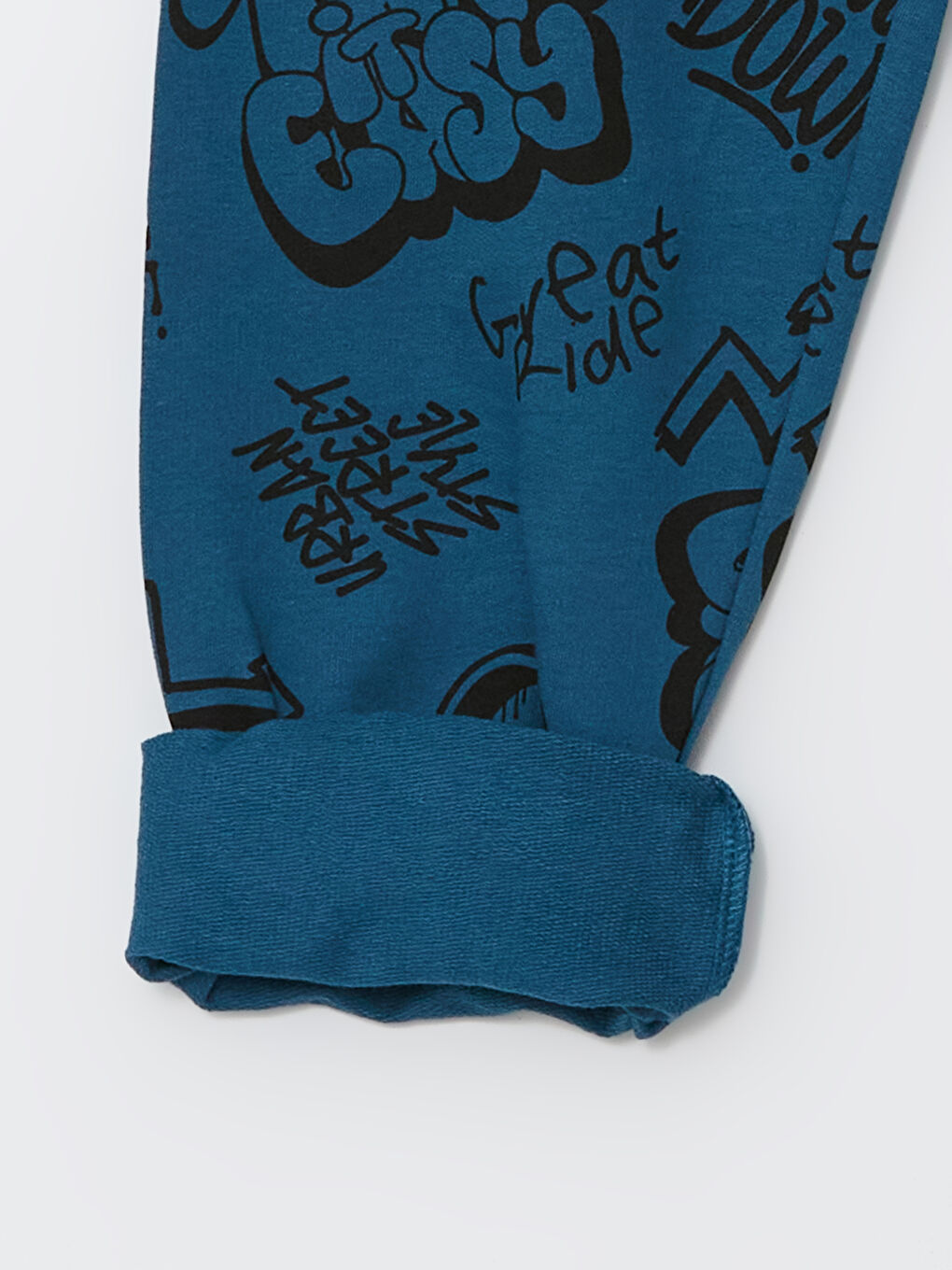 طقم بيجامة للأولاد بياقة دائرية-5