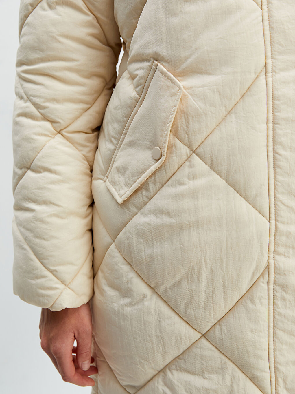 LCW Vision Gesteppter Damen Steppmantel mit Kapuze -W4AR84Z8-VZD