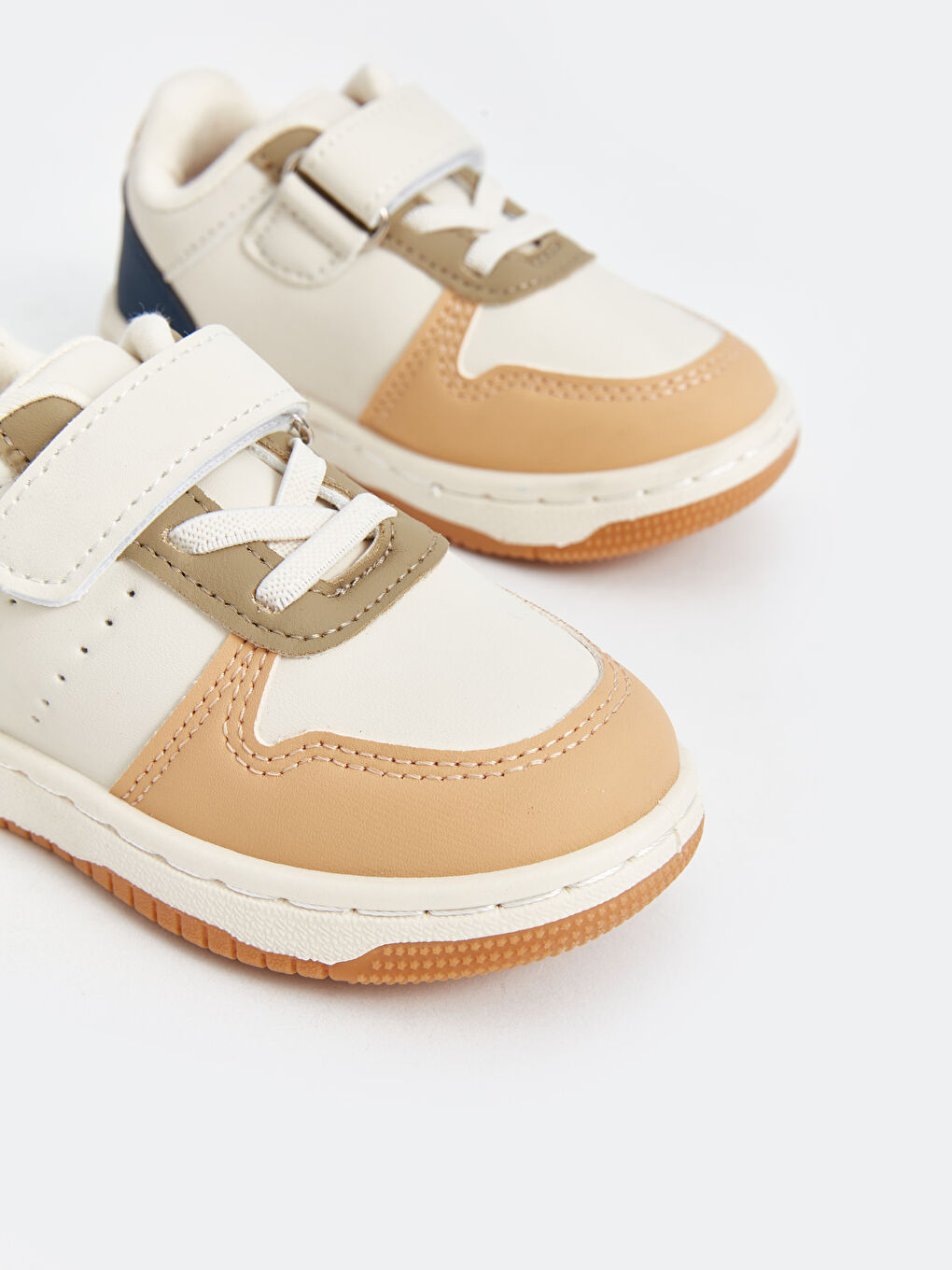 LCW STEPS Hook-and-Loop Color Block Baby Boys' Sneakers -W4AS12Z1-VDJ