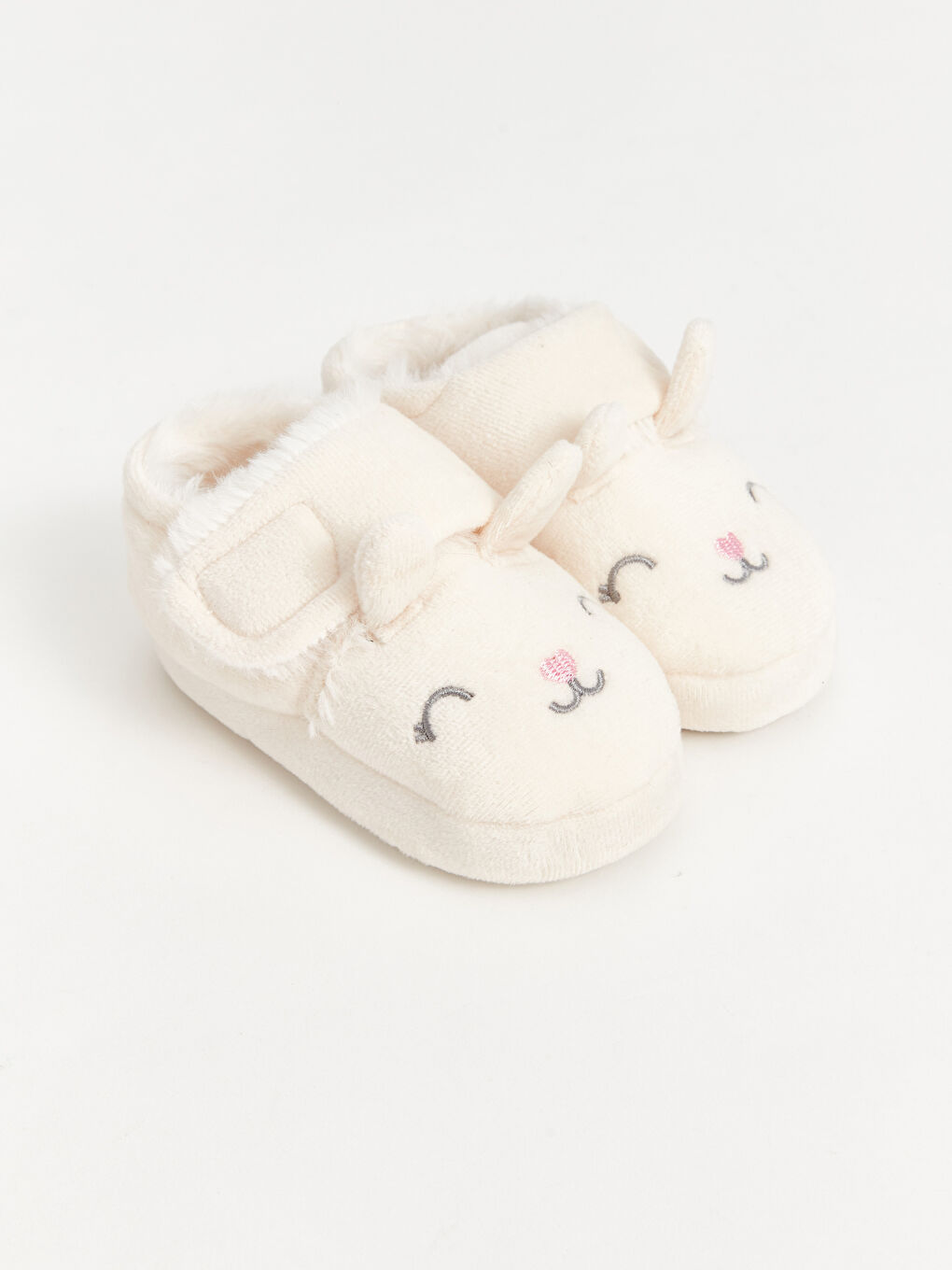 LCW STEPS Embroidered Detail Velcro Baby Girls' Home Slippers -W4AT12Z1-EEW