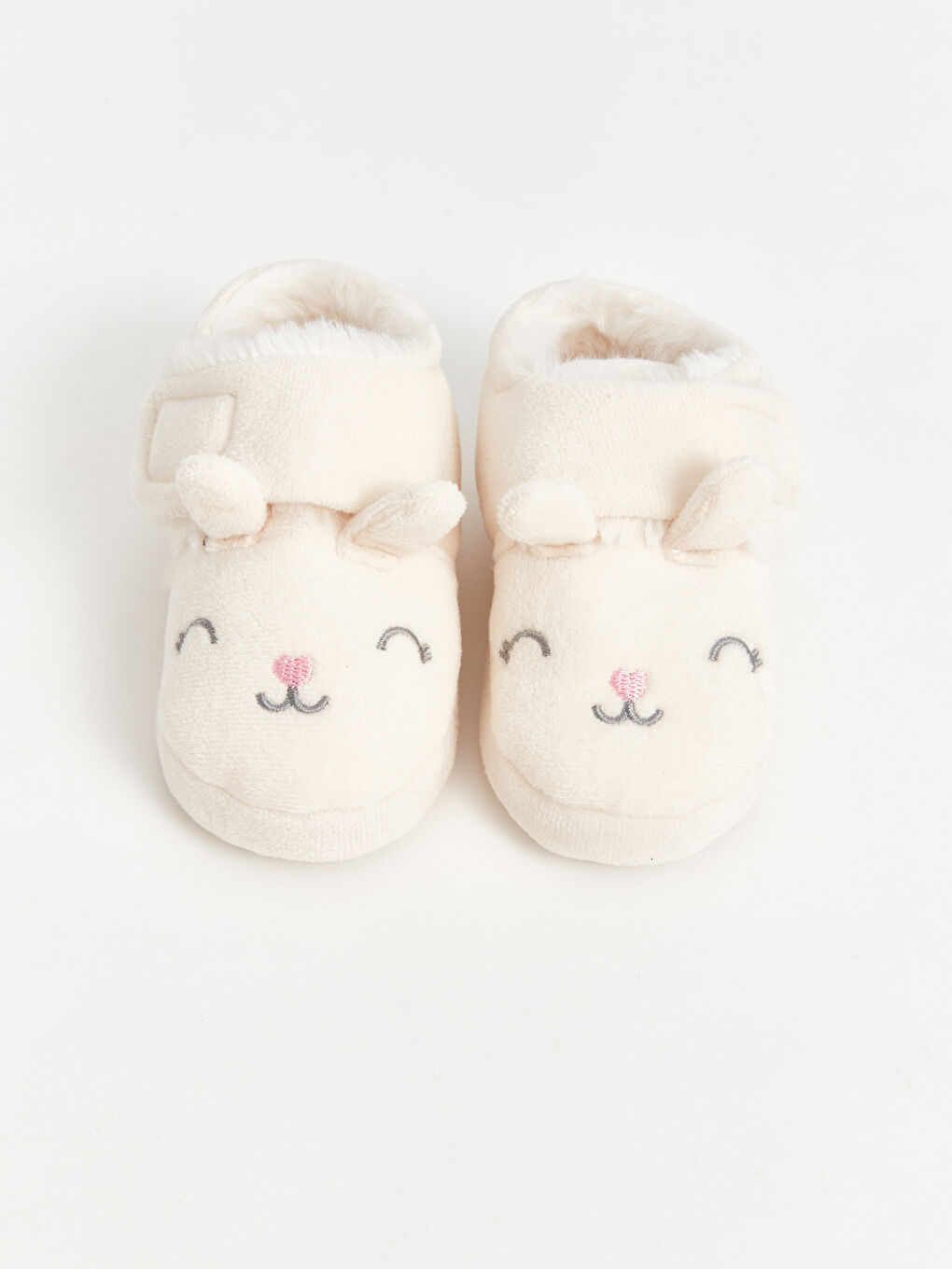 LCW STEPS Embroidered Detail Velcro Baby Girls' Home Slippers -W4AT12Z1-EEW