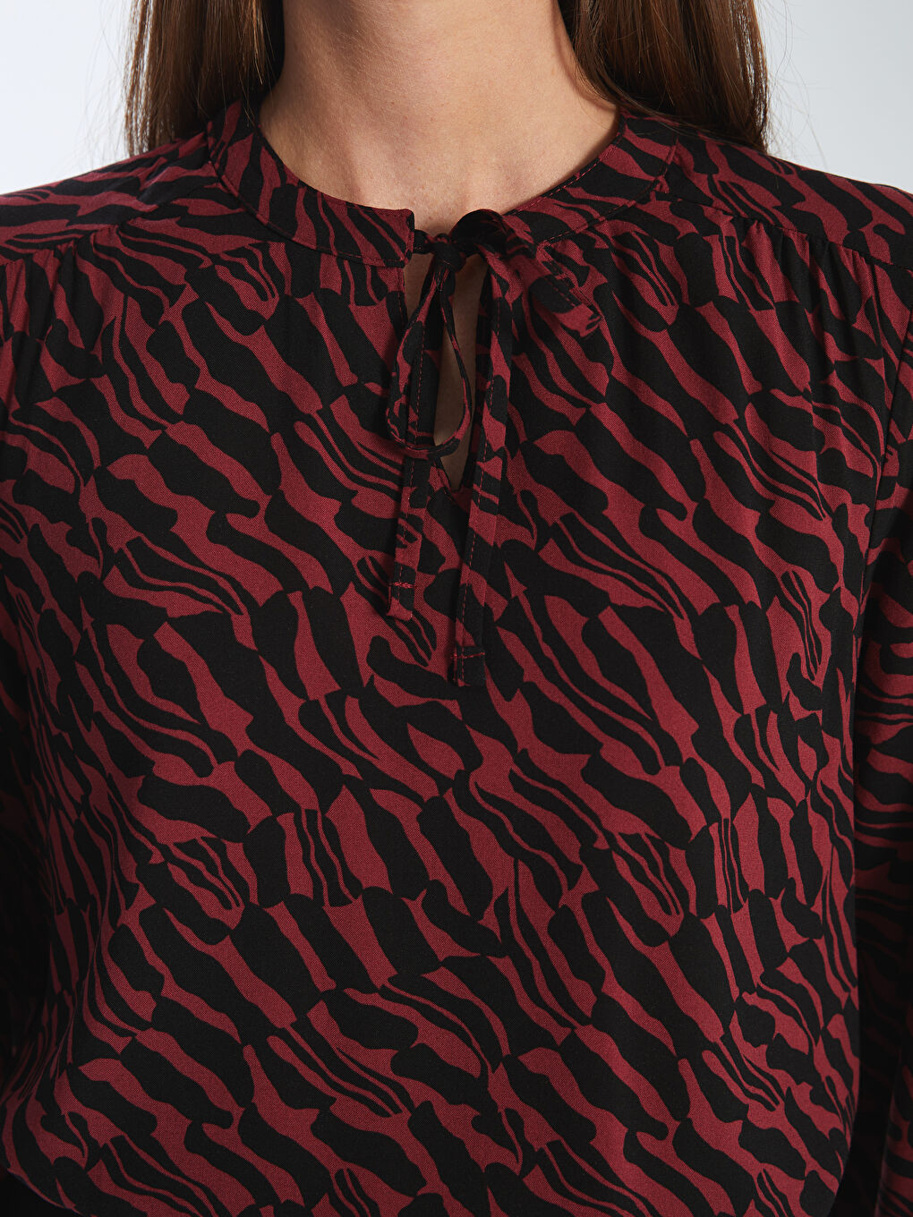 LCWAIKIKI Classic Tie Neck Patterned Long Sleeve Women's Blouse -W4AT52Z8-LQV