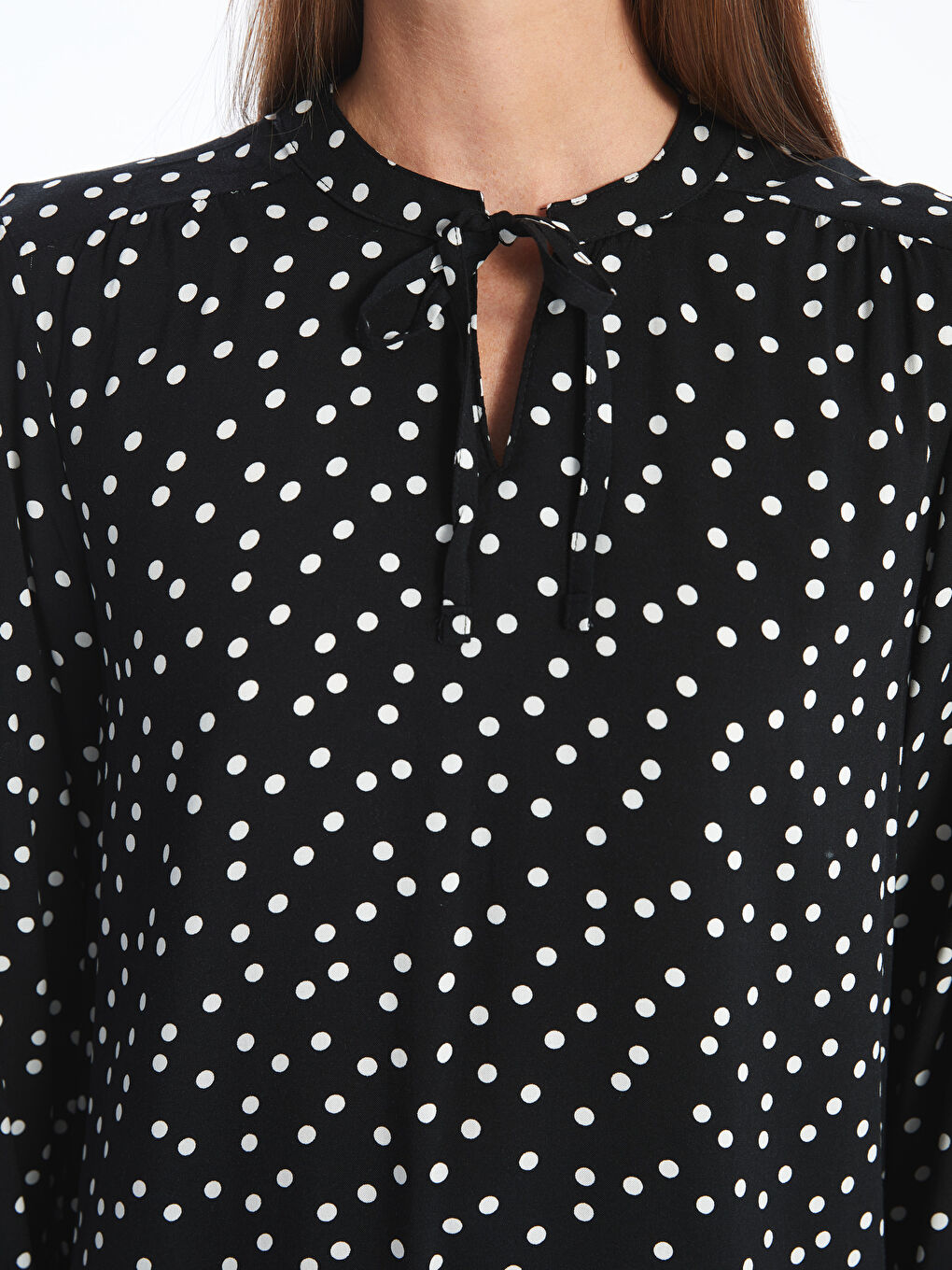 LCWAIKIKI Classic Tie Neck Polka Dot Women's Blouse -W4AT52Z8-LRA
