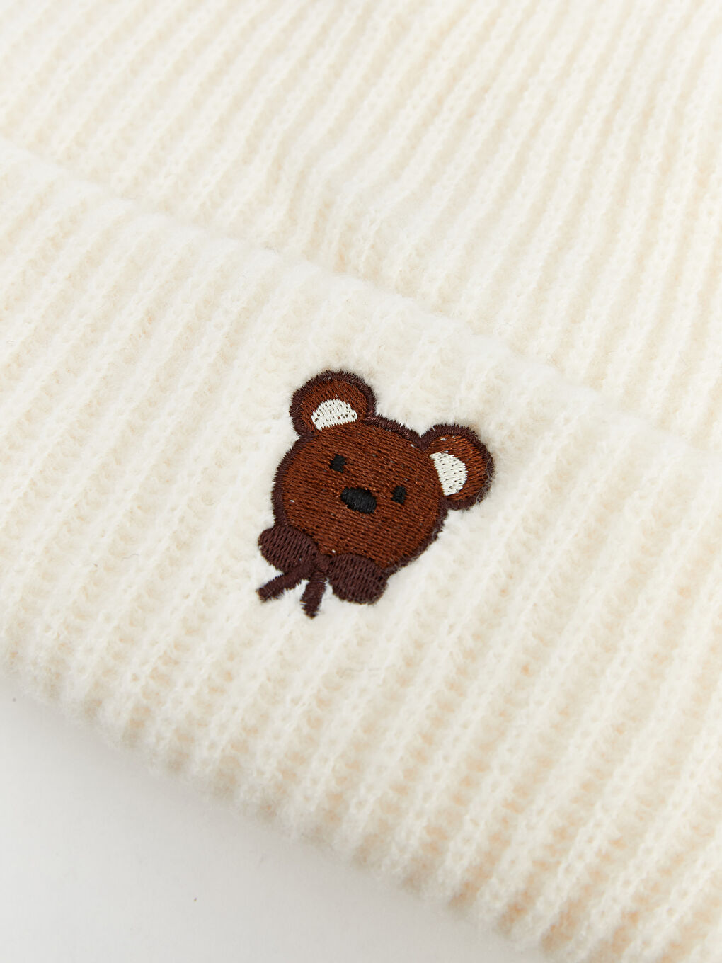 Embroidered Women's Knitwear Beanie-2