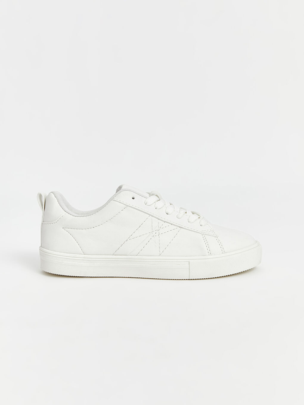 Beyaz Bağcıklı Kadın Spor Ayakkabı-1