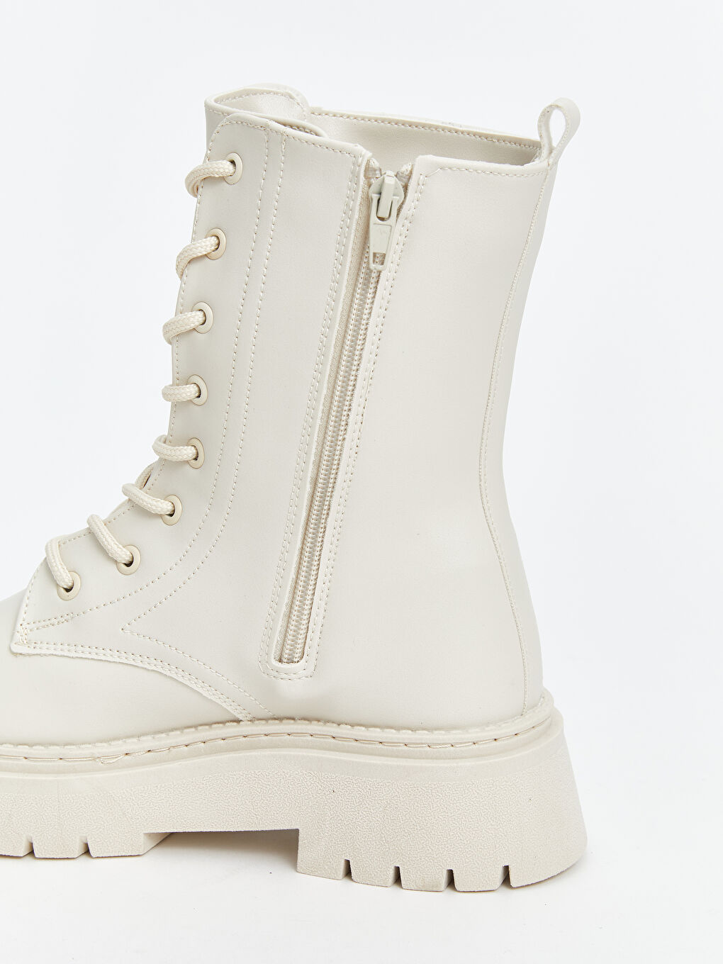 Bej Deri Görünümlü Bağcıklı Kadın Kar Botu-5