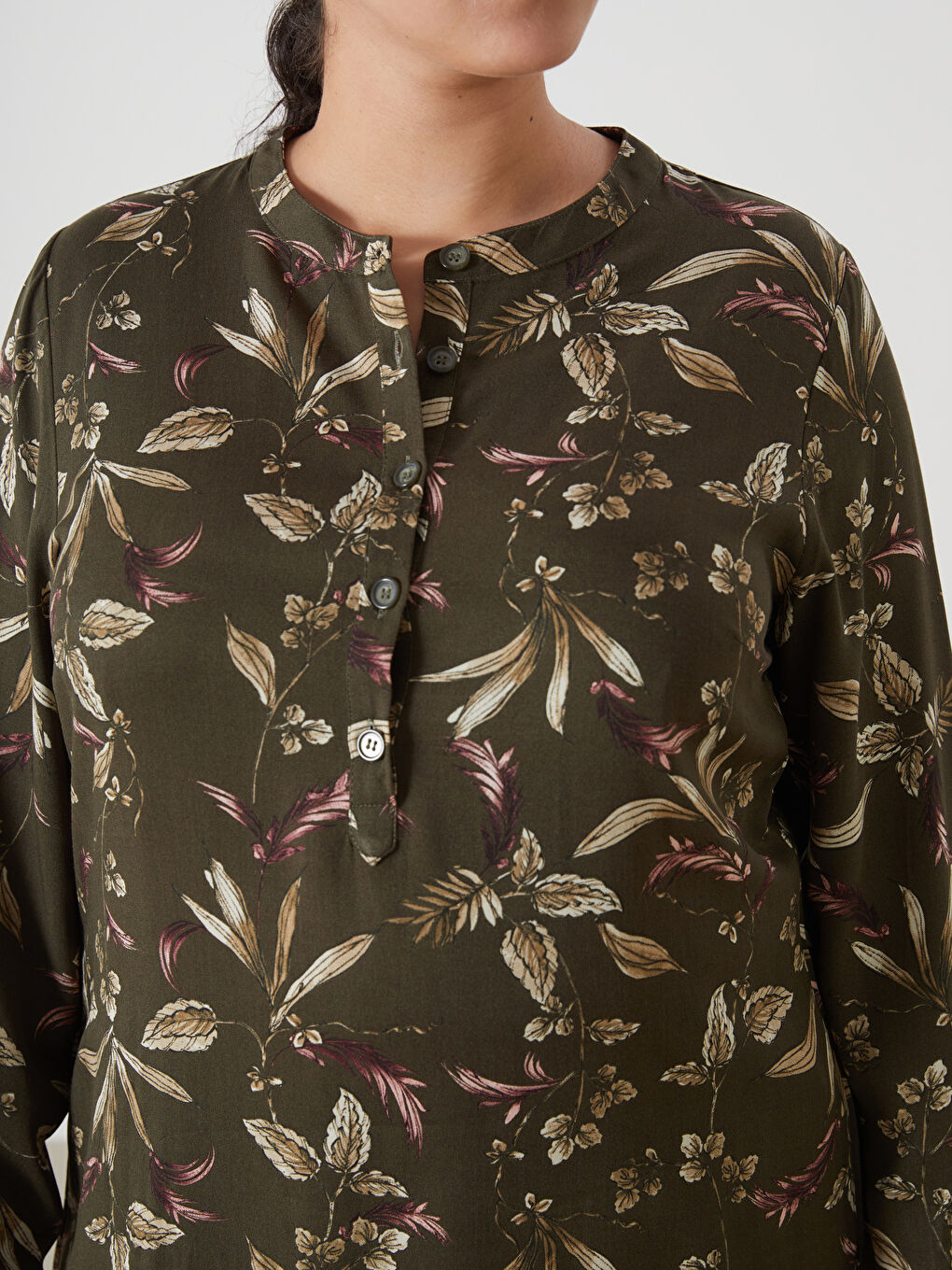 Haki Bisiklet Yaka Desenli Kadın Tunik-6