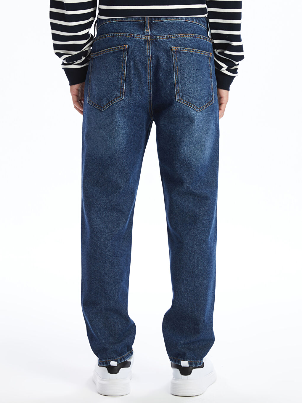 700 Straight Fit Men's Jeans-3