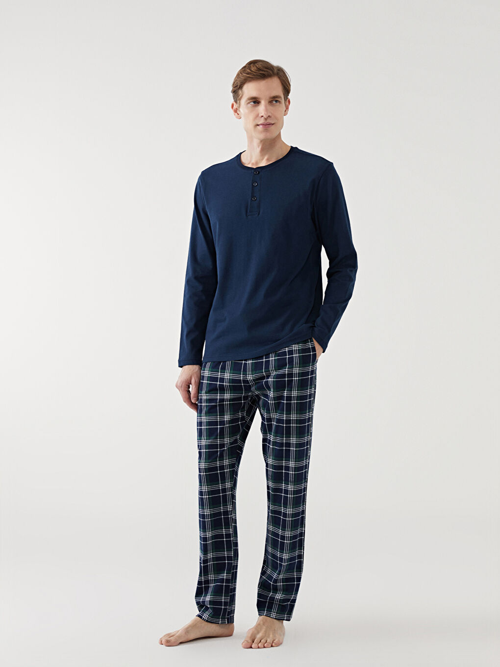 Haut de pyjama pour hommes à coupe standard-1