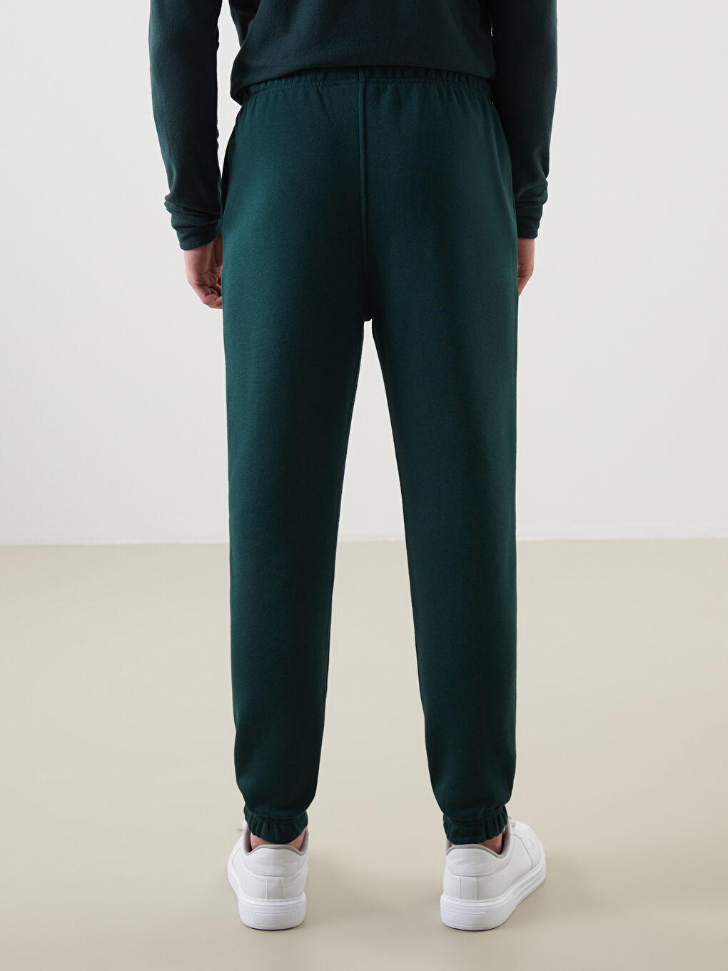 Standard Fit Men's Thick Jogger Sweatpants -W4BG48Z8-YED