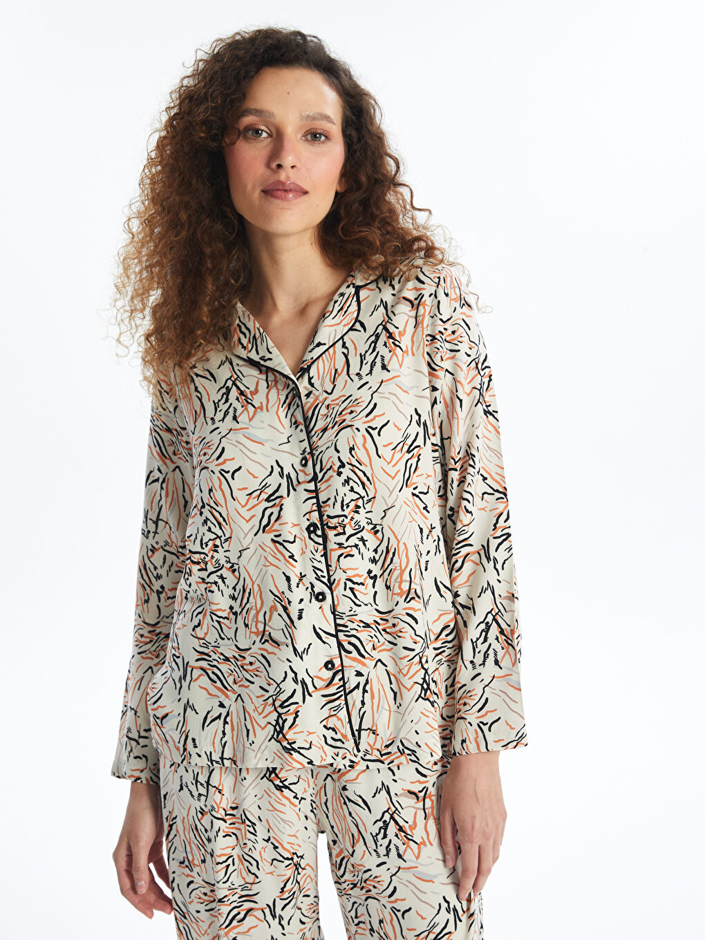 Ekru Gömlek Yaka Desenli Kadın Pijama Takımı-2