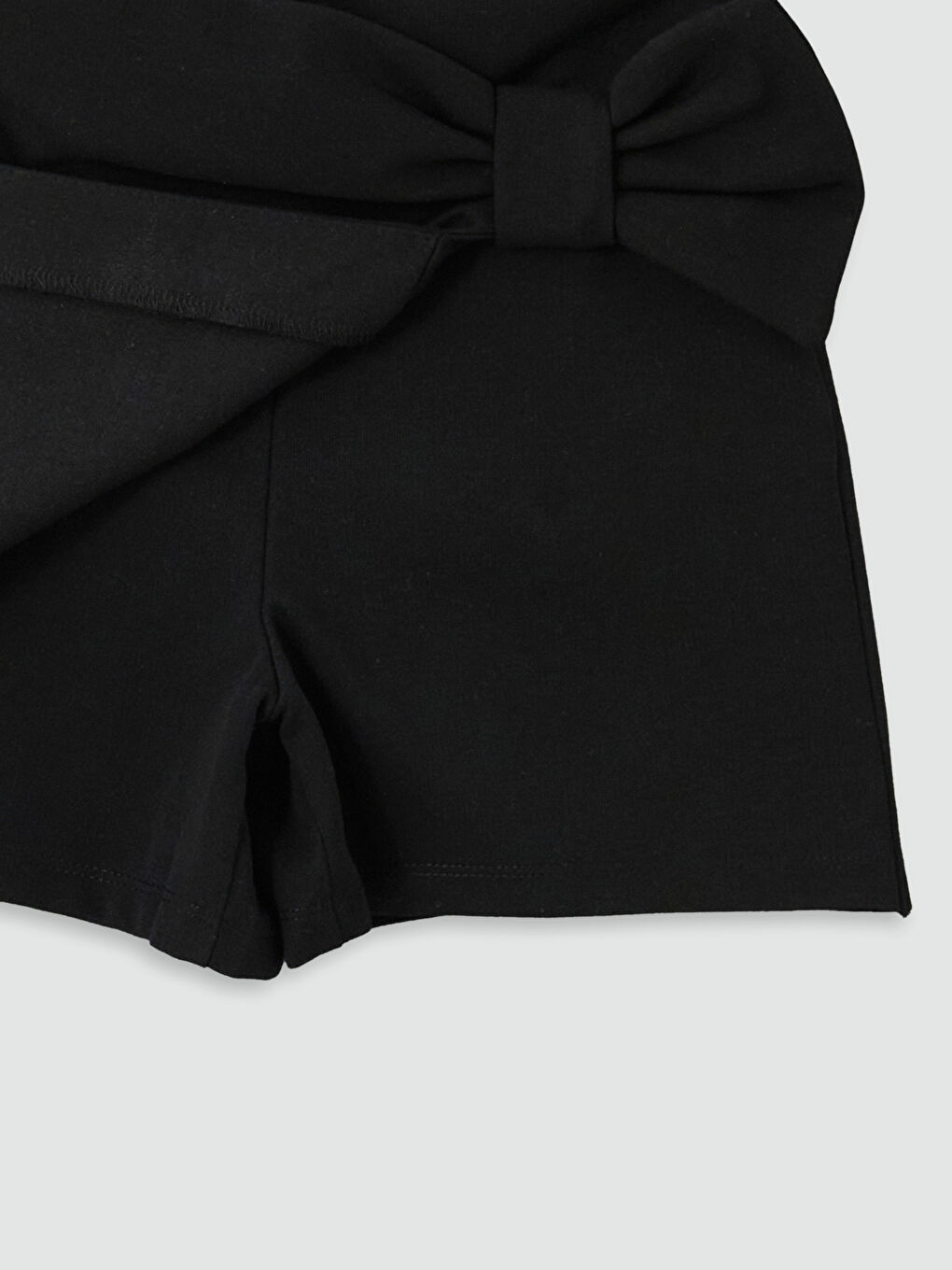 Siyah Beli Lastikli Fiyonk Detaylı Kız Çocuk Şort Etek-2