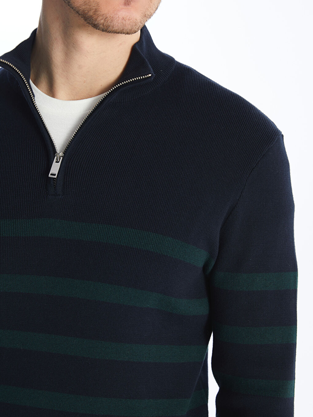 سترة تريكو مخططة كم طويل بياقة قمع للرجال-3