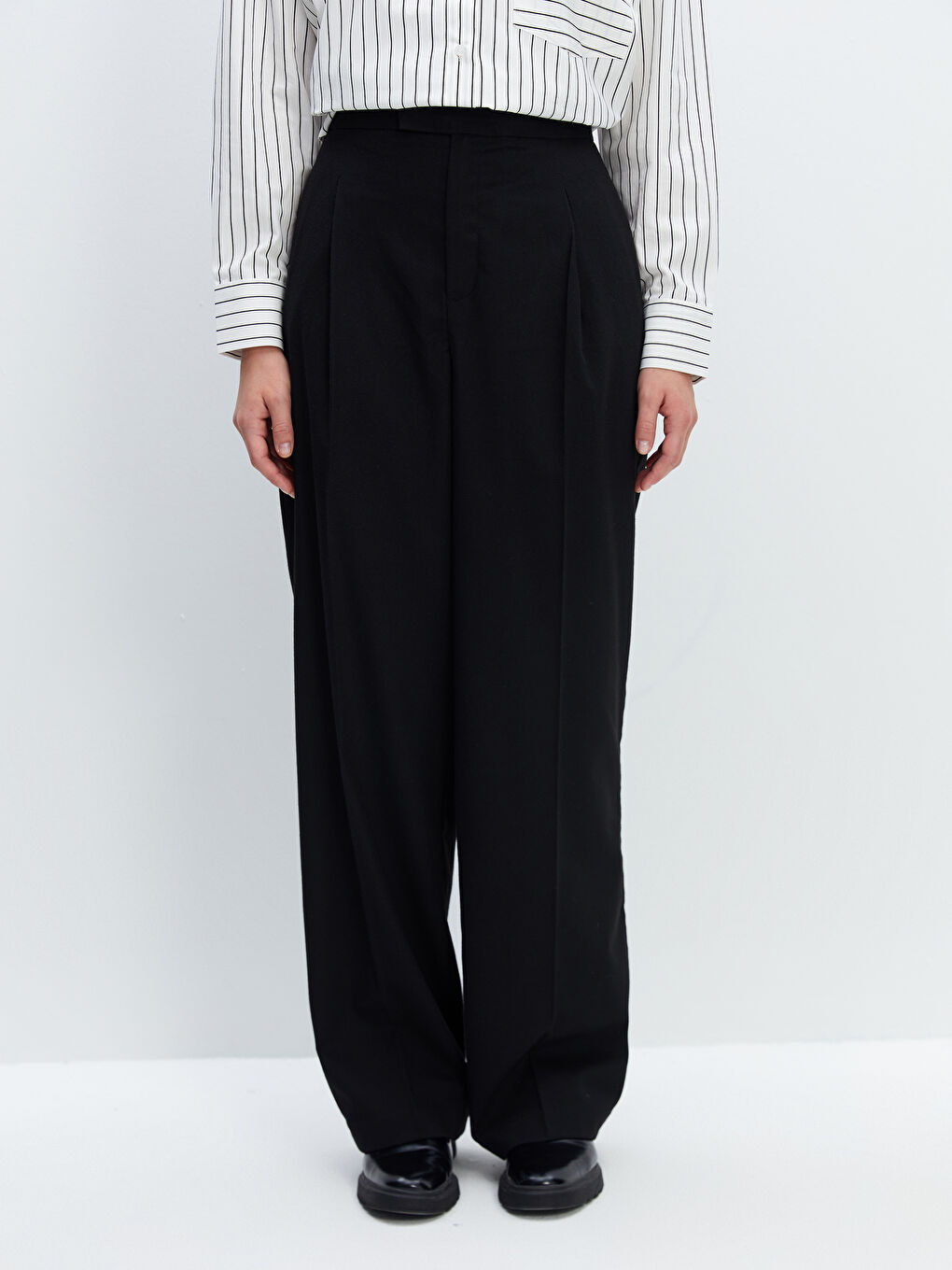 LC Waikiki Standardni kroj Ženske pantalone -W4BM77Z8-CVL