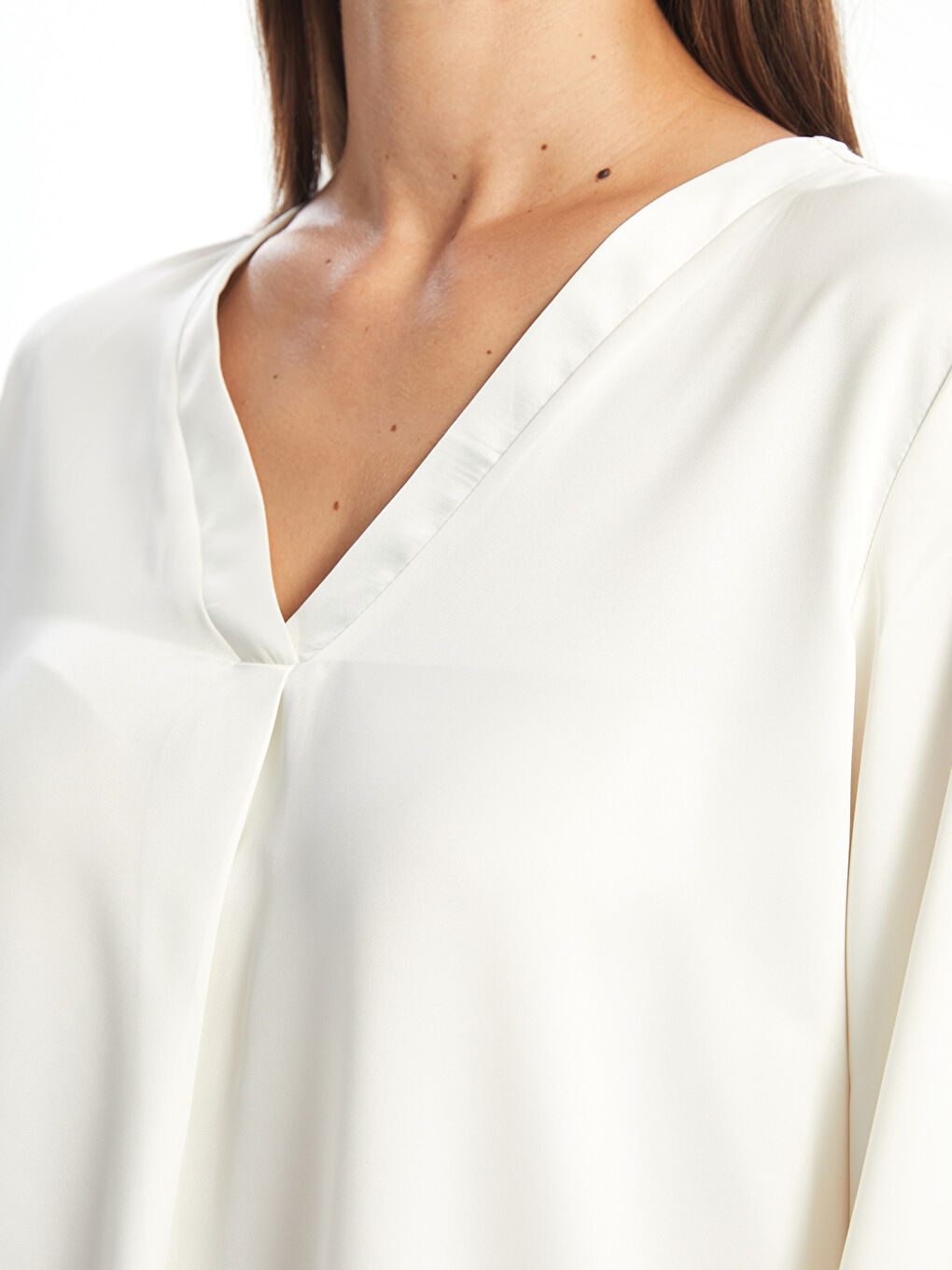 LCW Vision V-Ausschnitt Satin Bluse für Damen -W4BQ01Z8-R9J
