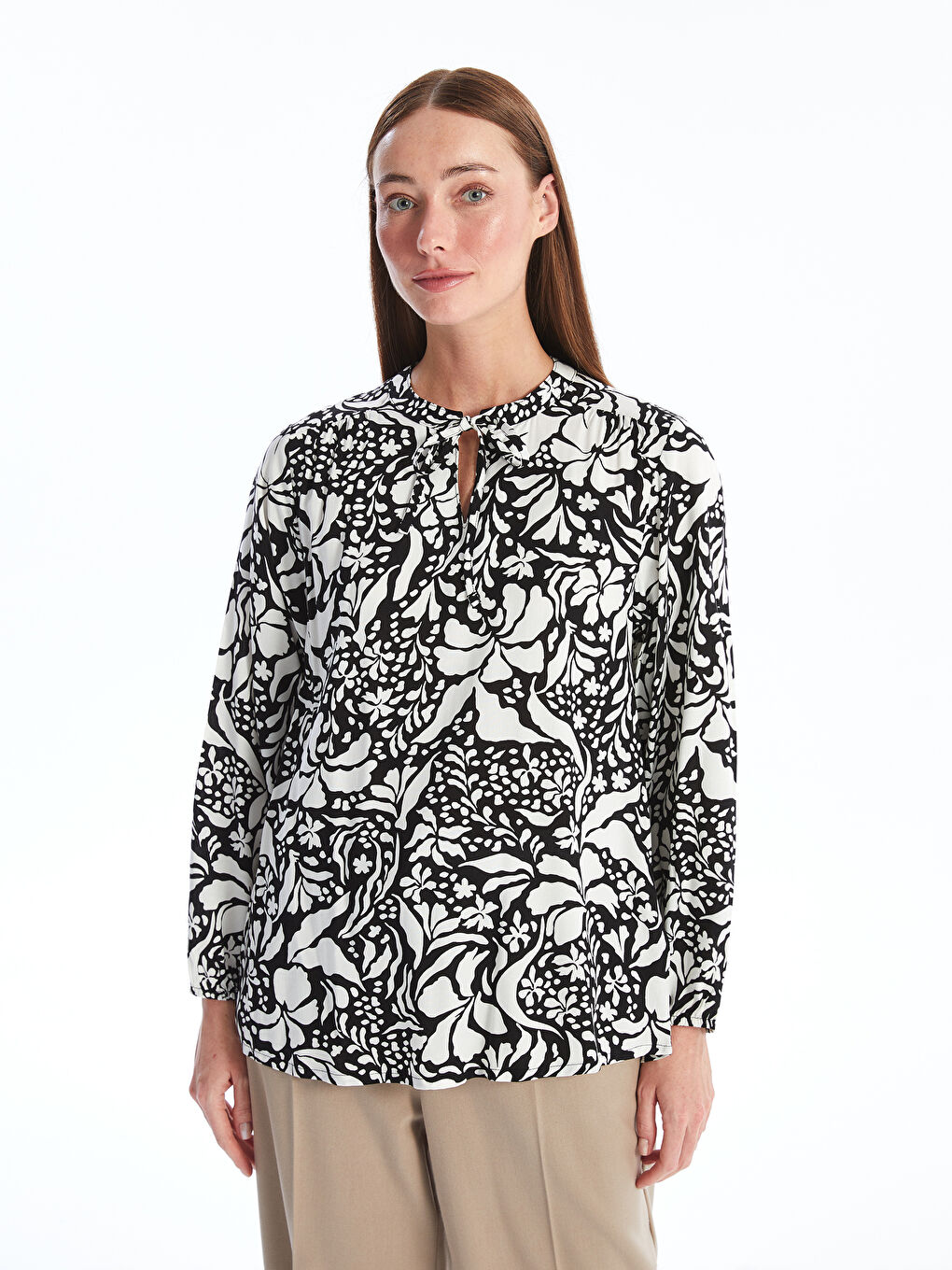 LCWAIKIKI Classic Tie Neck Patterned Women's Blouse -W4BQ69Z8-LU7