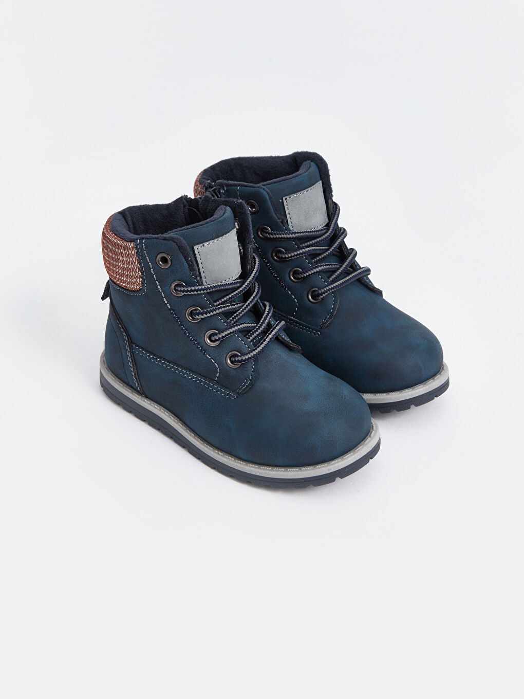 LCW STEPS بوط أولاد صغار بالخيط -W4BU52Z1-YGH