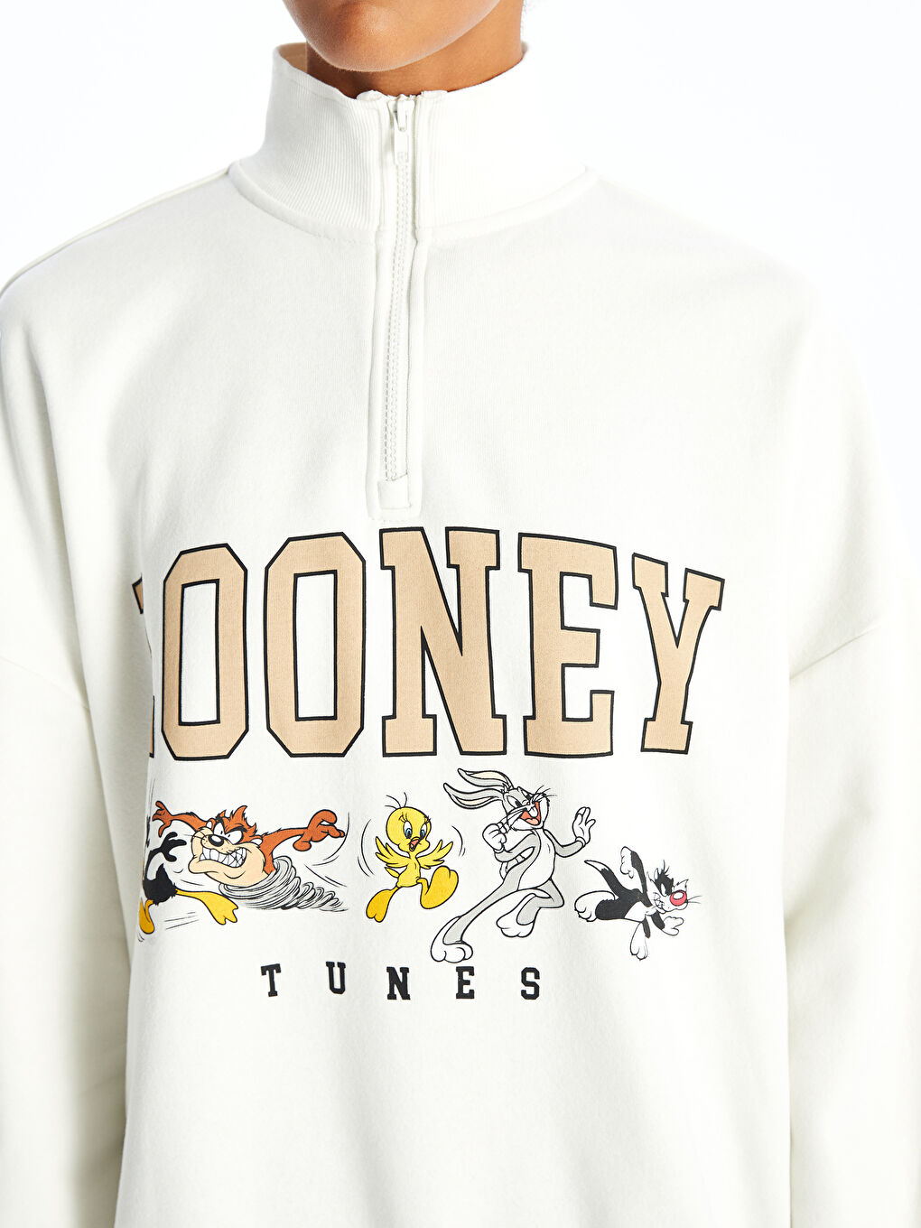 XSIDE Açık Bej Dik Yaka Bugs Bunny Baskılı Oversize Kadın Sweatshirt - 2