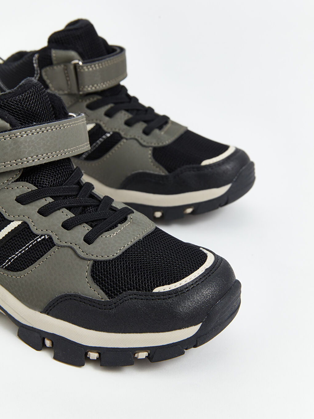 LCW STEPS Laces & Hook-and-Loop Boys' Trekking Boot -W4BV40Z4-YGV