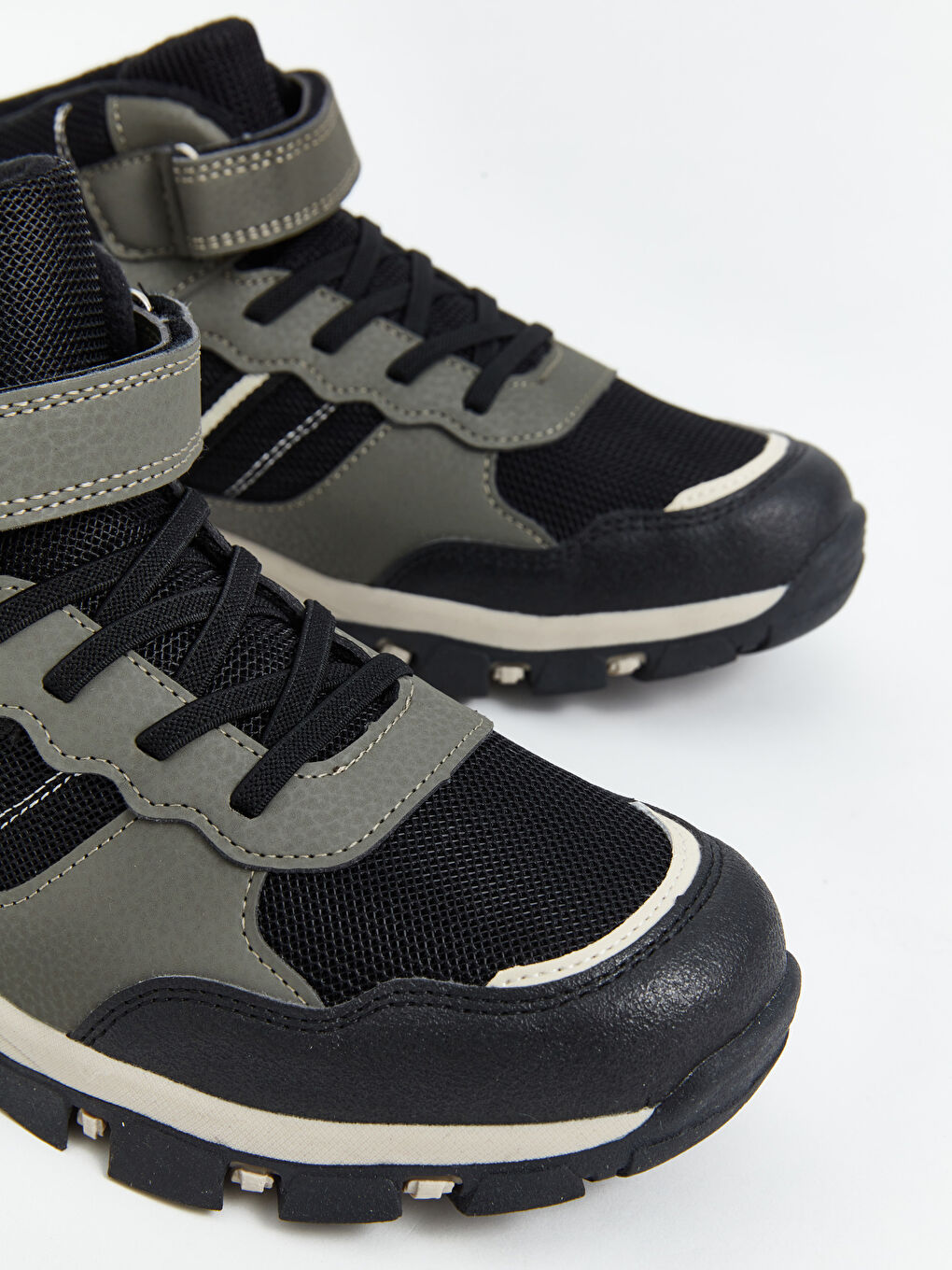 LCW STEPS Laces & Hook-and-Loop Boys' Trekking Boot -W4BV46Z4-YGV