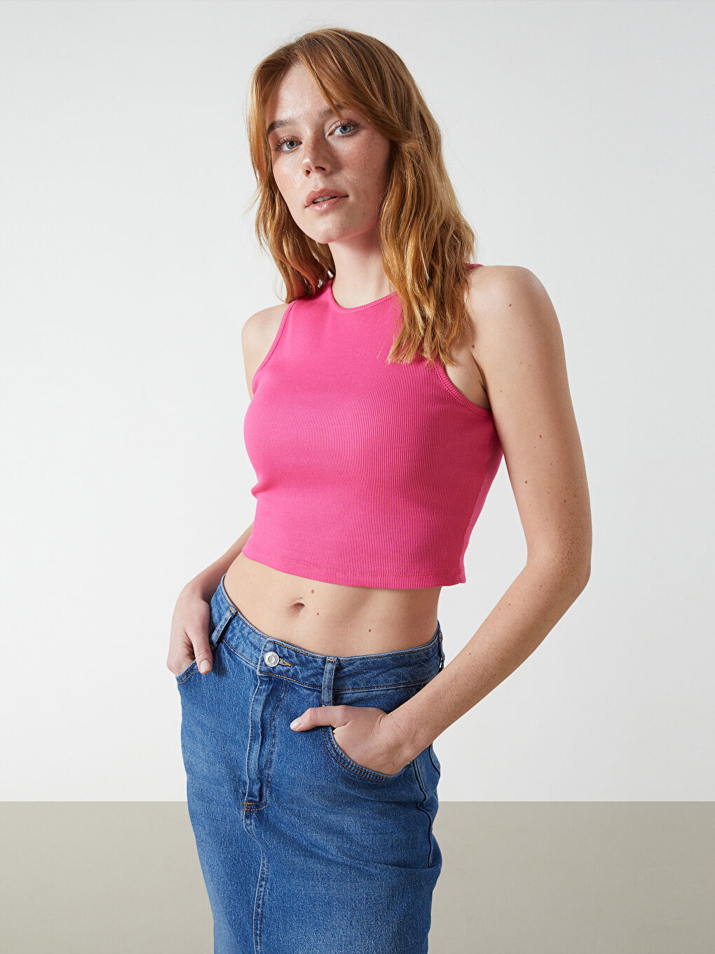 تانك توب للسيدات قصير بتصميم مضلع وياقة دائرية