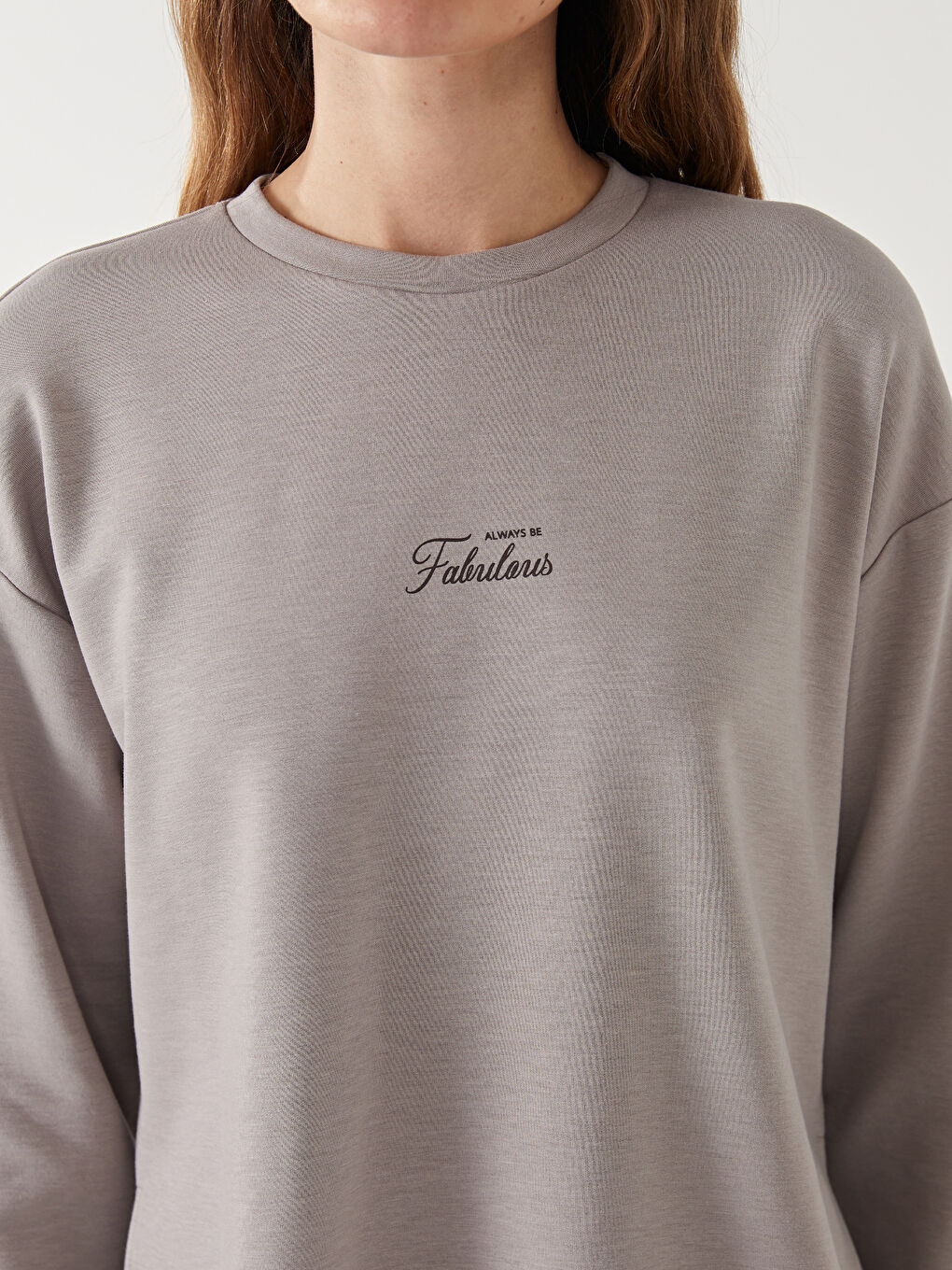 Kahverengi Bisiklet Yaka Nakışlı Oversize Kadın Sweatshirt-2