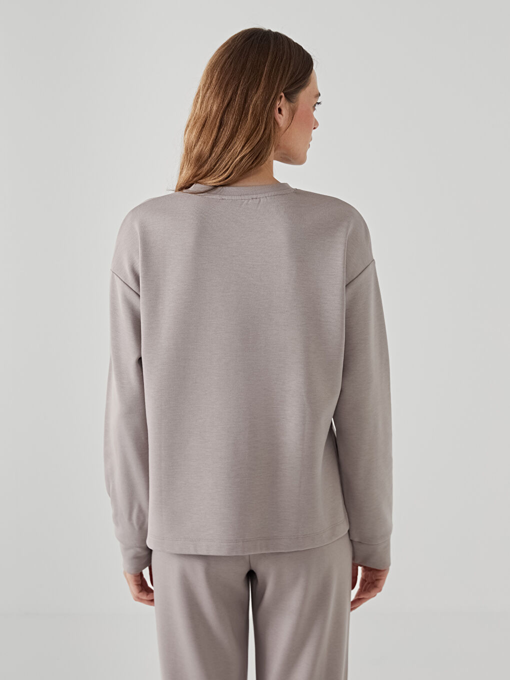 Kahverengi Bisiklet Yaka Nakışlı Oversize Kadın Sweatshirt-3