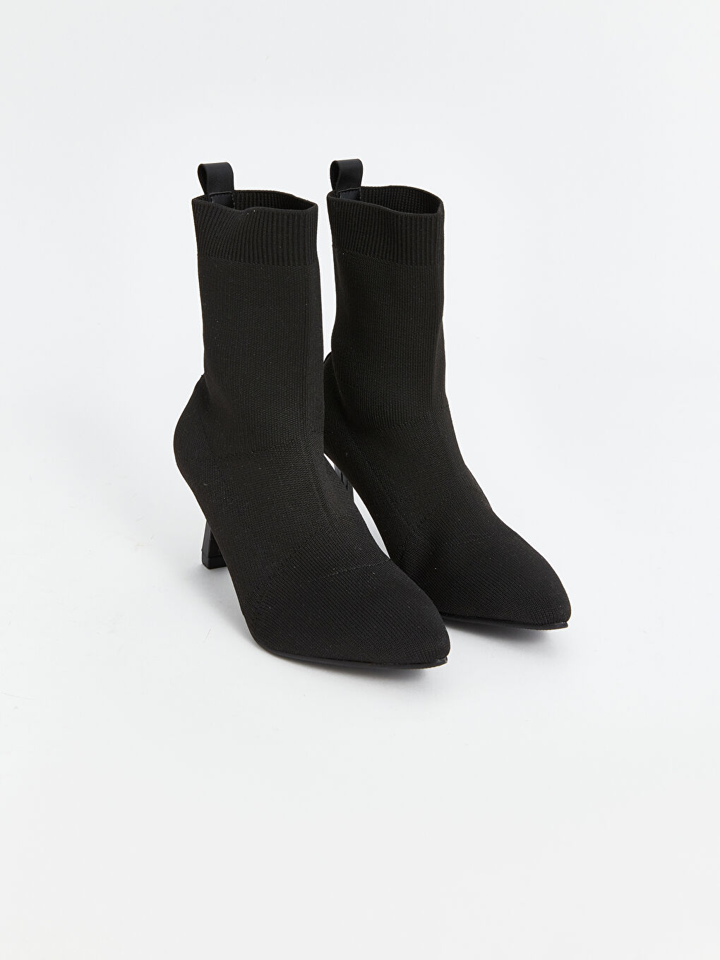 Siyah Sivri Burun Kadın Topuklu Bot