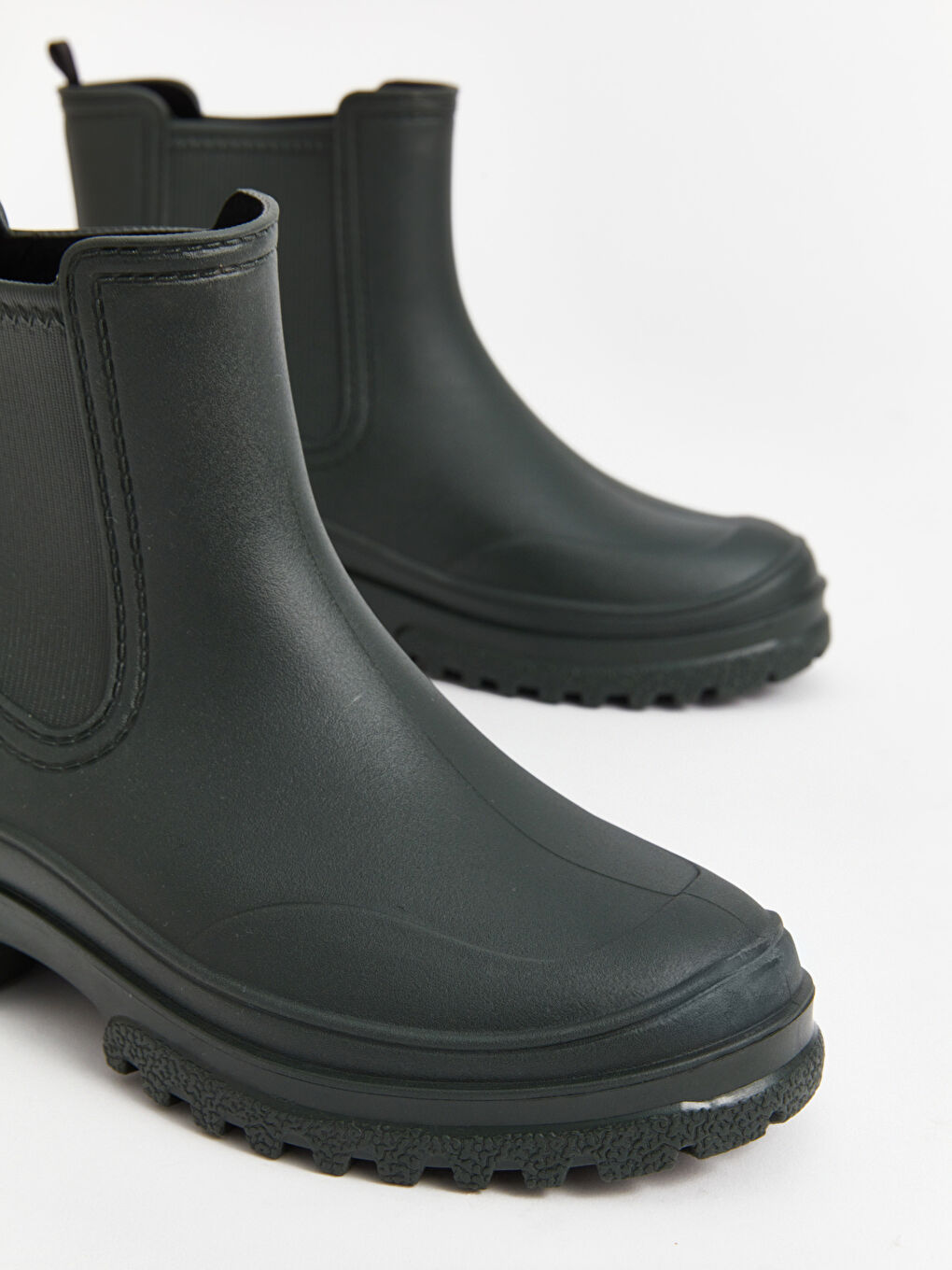 ელასტიკური გვერდებიანი ქალებისთვის ჩექმები-2