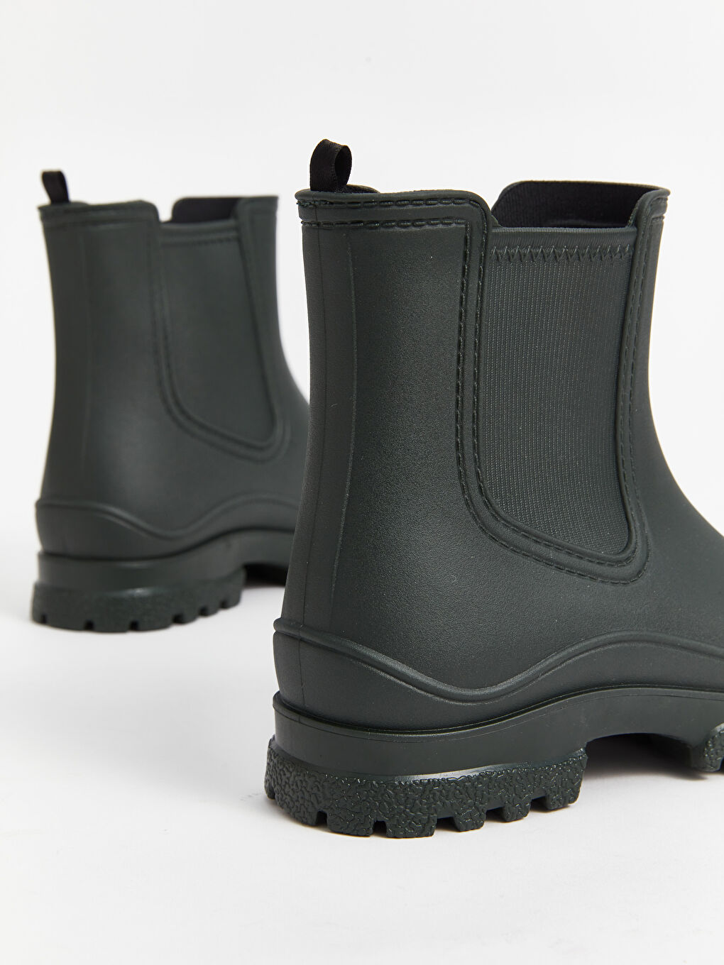 ელასტიკური გვერდებიანი ქალებისთვის ჩექმები-4