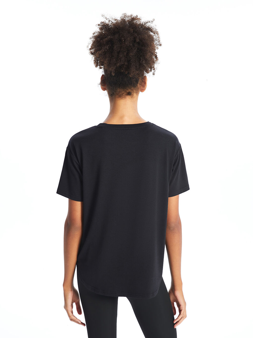 تیشێرتی وەرزشی چاپکراوی یه‌خه‌ خڕ بۆ ژنان-3