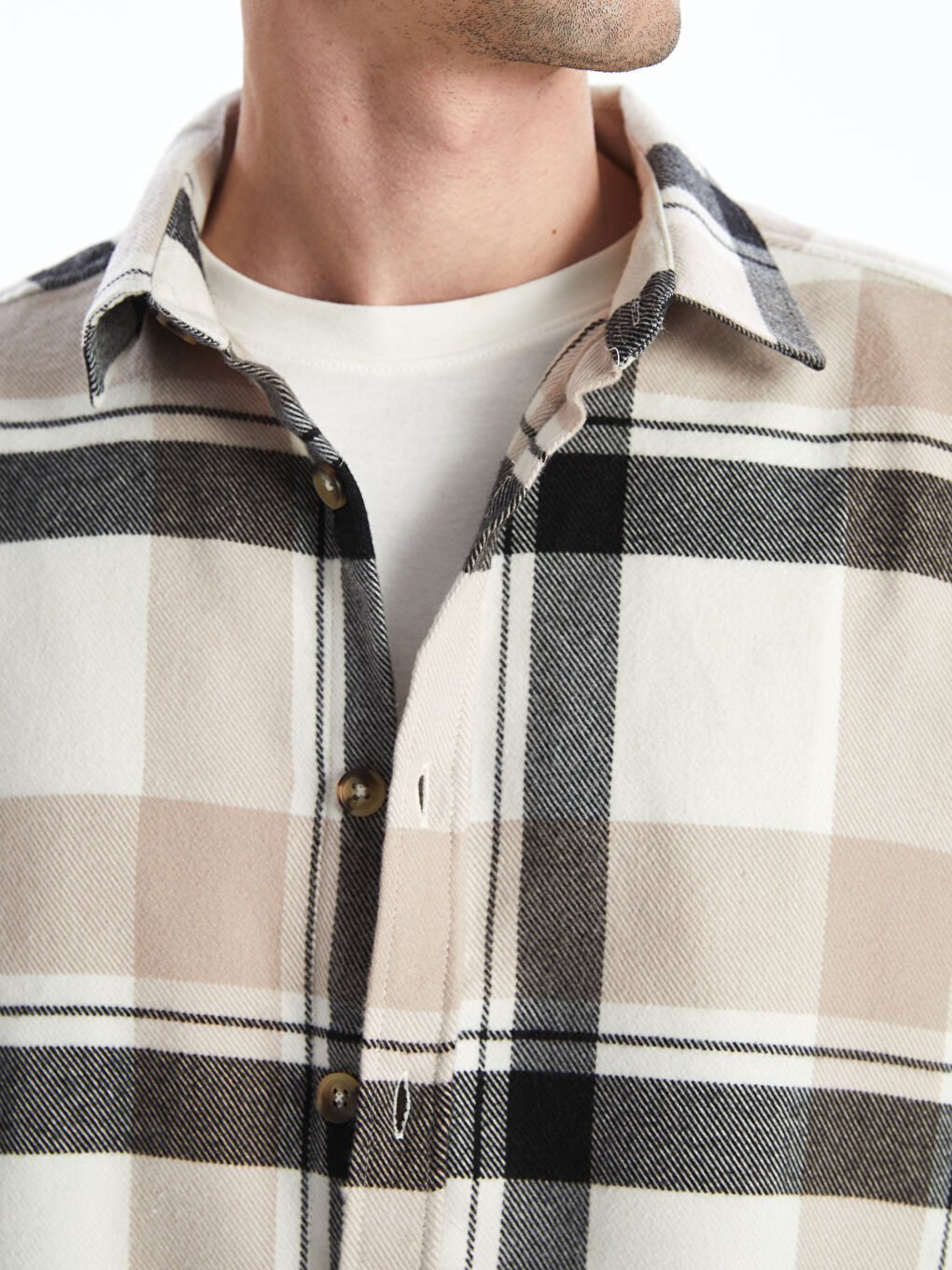 قميص رجالي بأكمام طويلة ونقشة مربعات بقماش الجبردين بقصة عادية-2