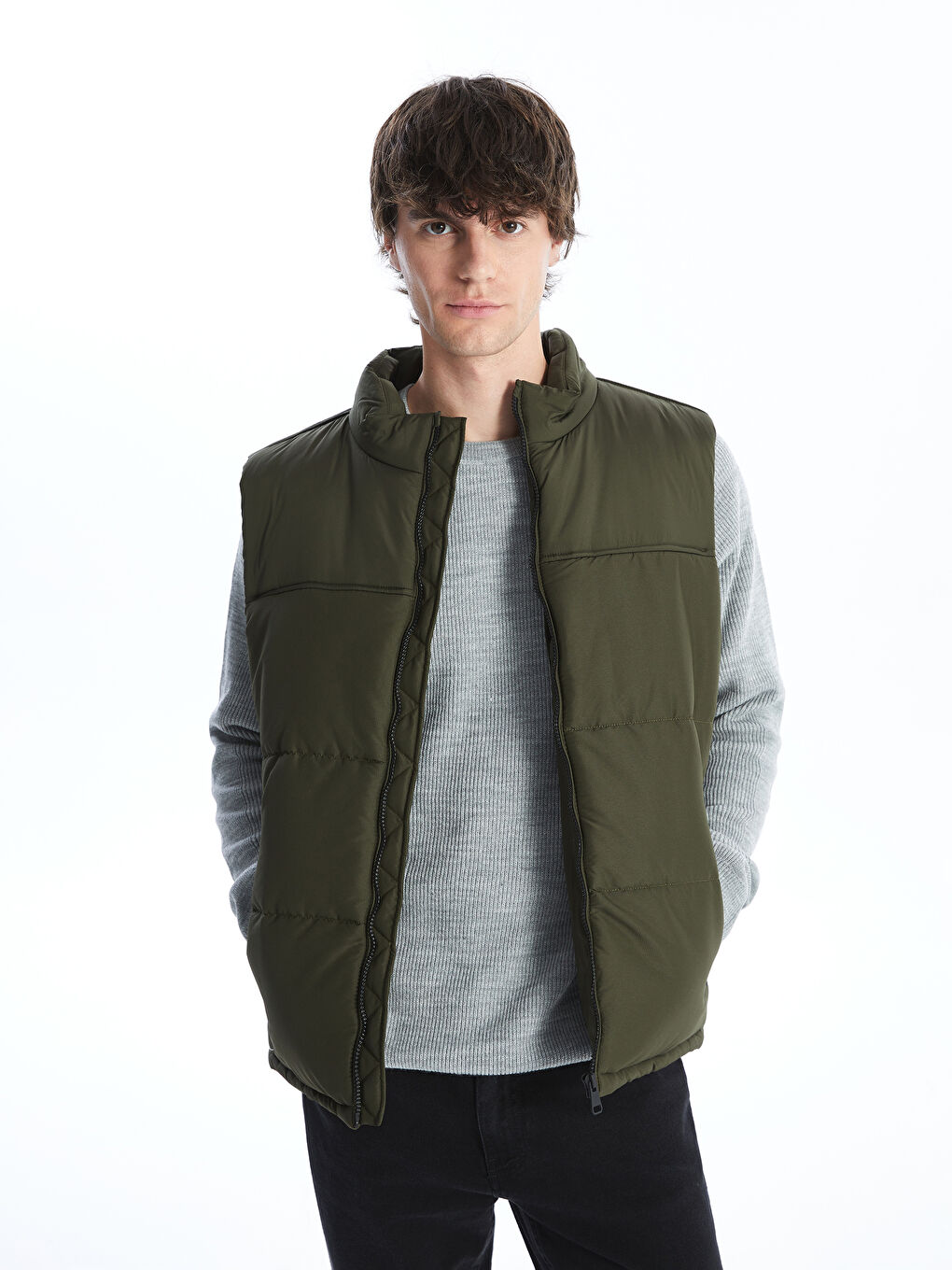 Gilet Doudoune à Col Cheminée pour Hommes Coupe Standard-1