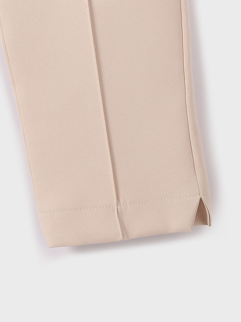 Women's Carrot Fit Plain Trousers-3