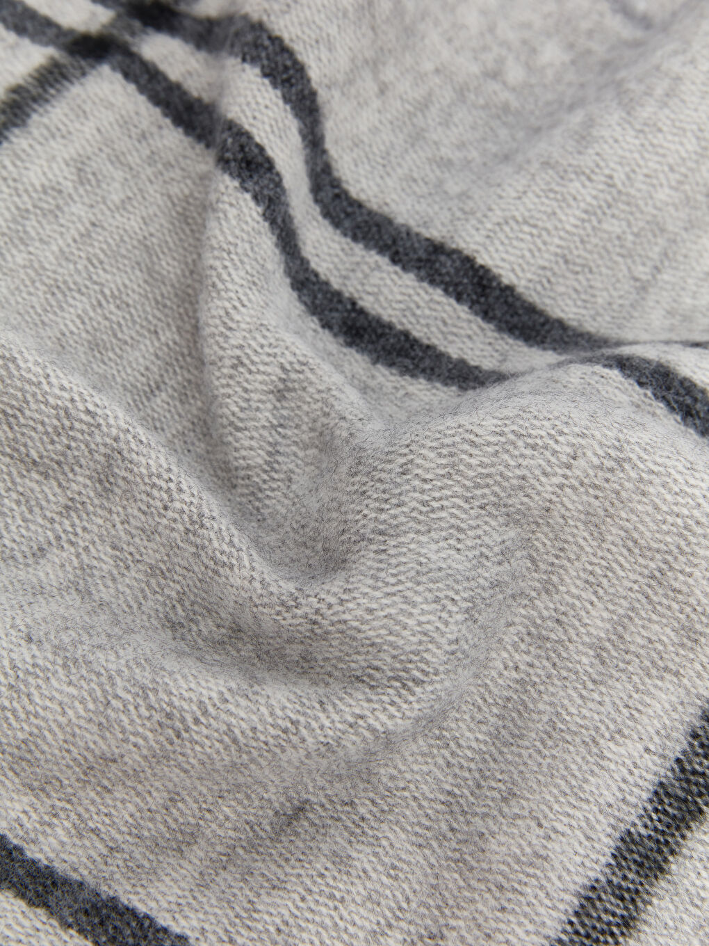 Plaid Patterned Women's Scarf-2
