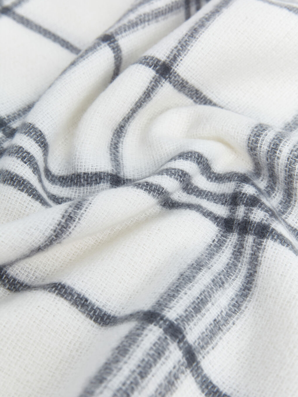 Tasseled Women's Scarf-2