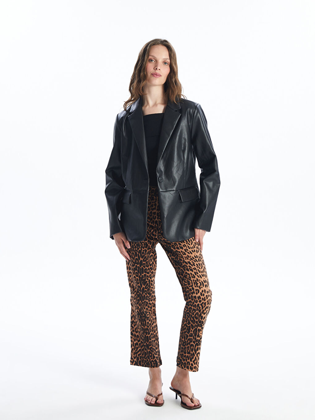 Siyah Düz Uzun Kollu Deri Görünümlü Kadın Blazer Ceket-4